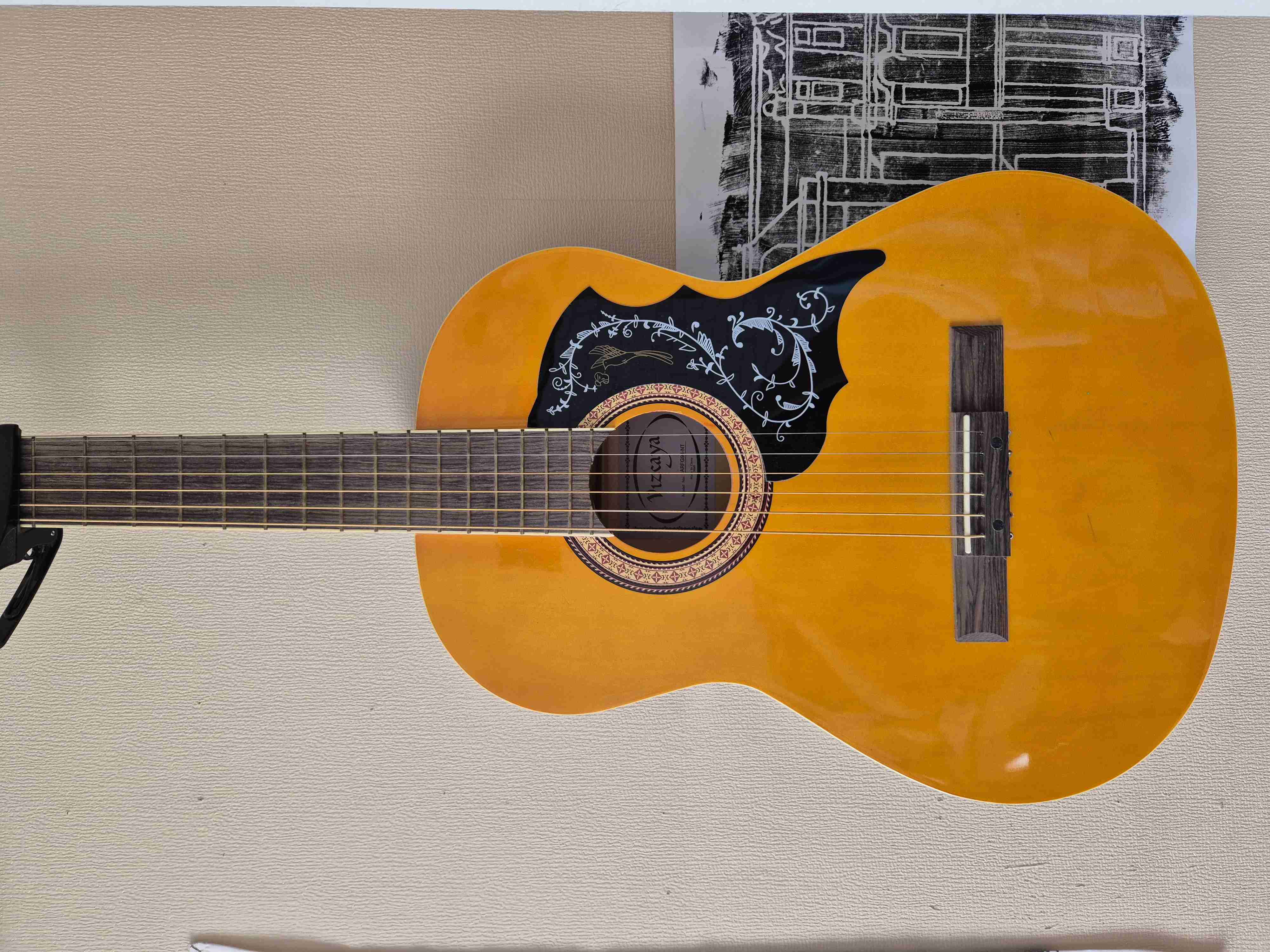 Guitarra clásica Vizcaya amarilla - 2