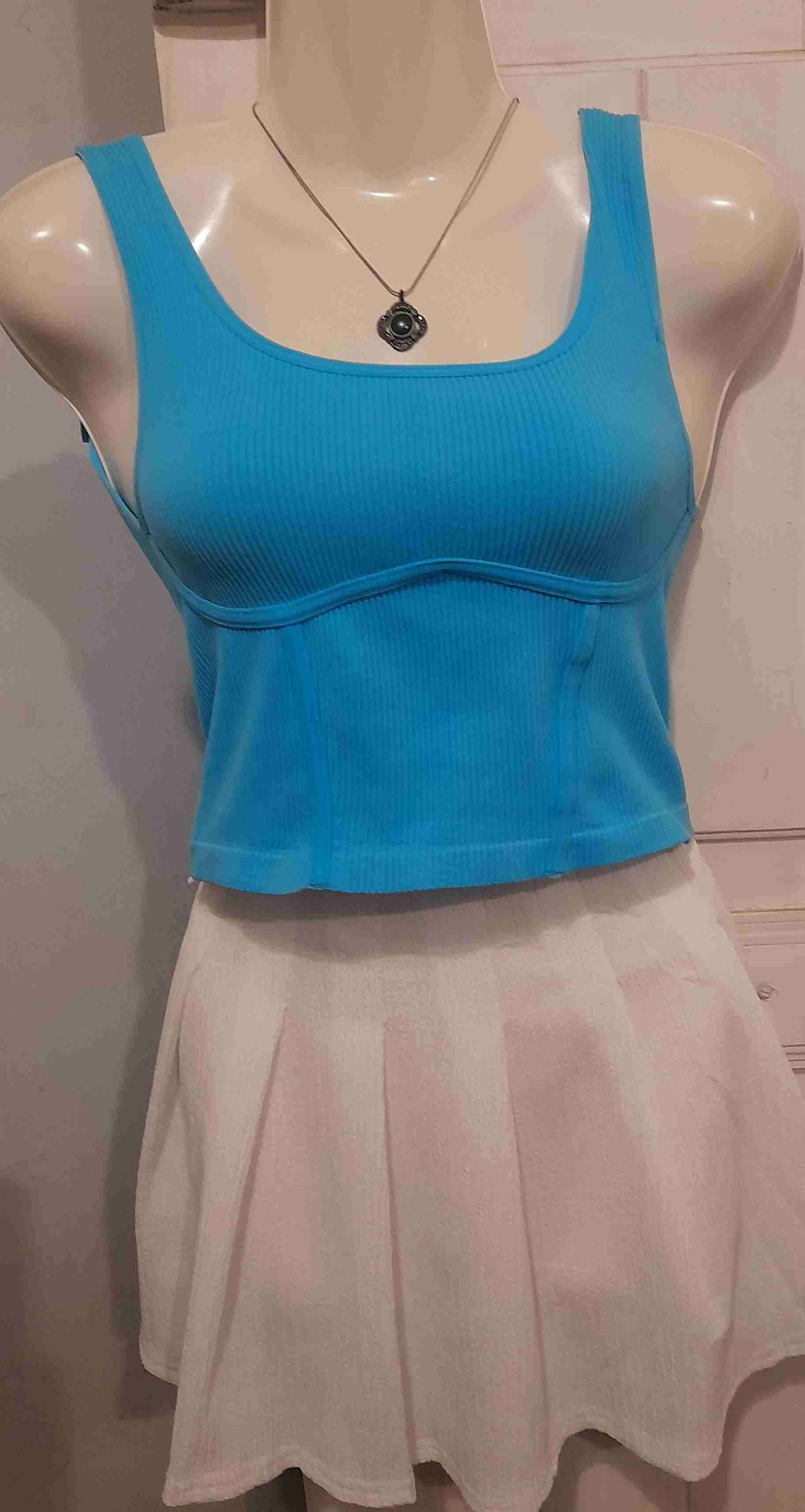 Mini faldas de diferentes tallas y colores - 4