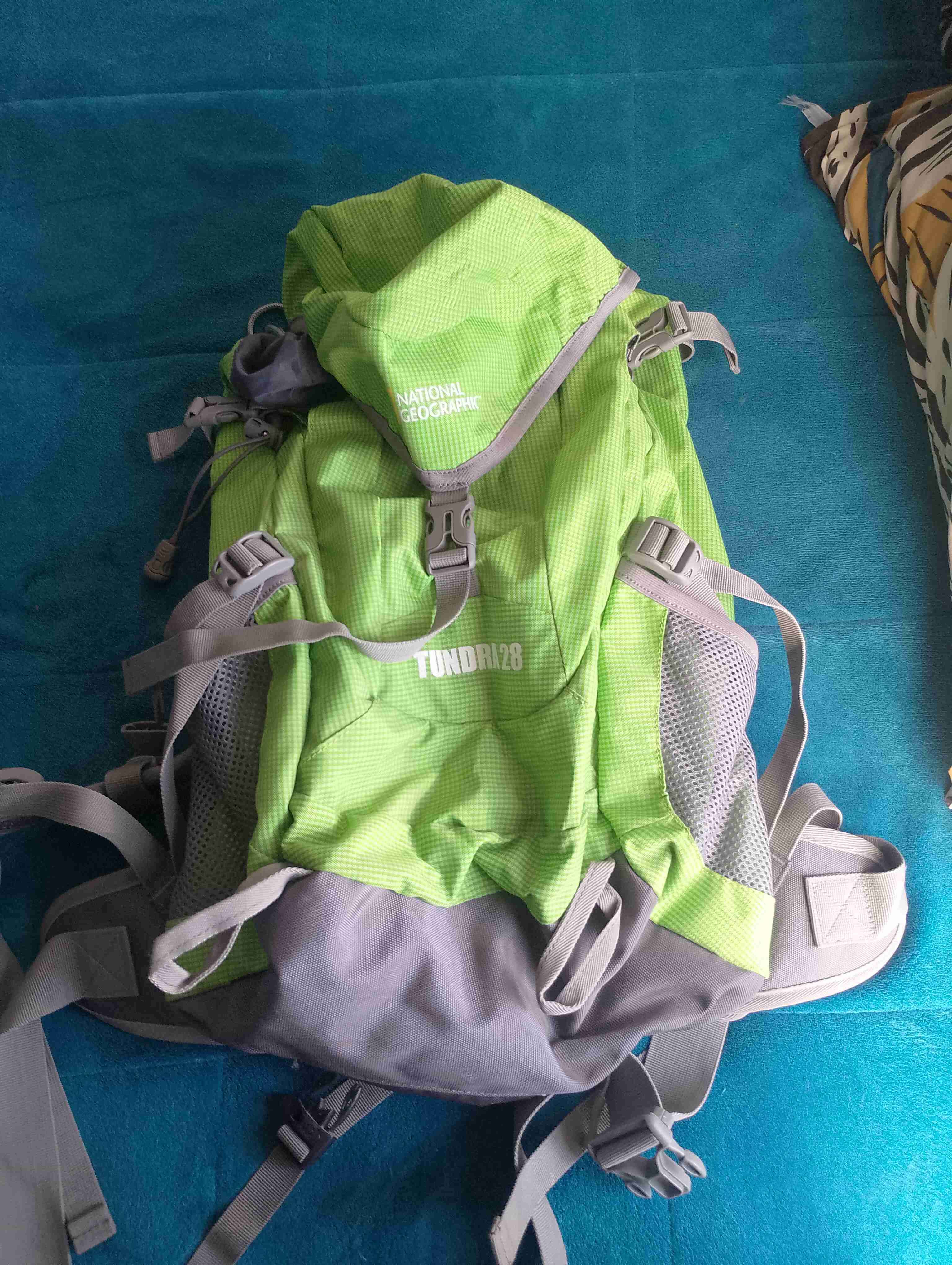 Mochila National Geographic verde - 1