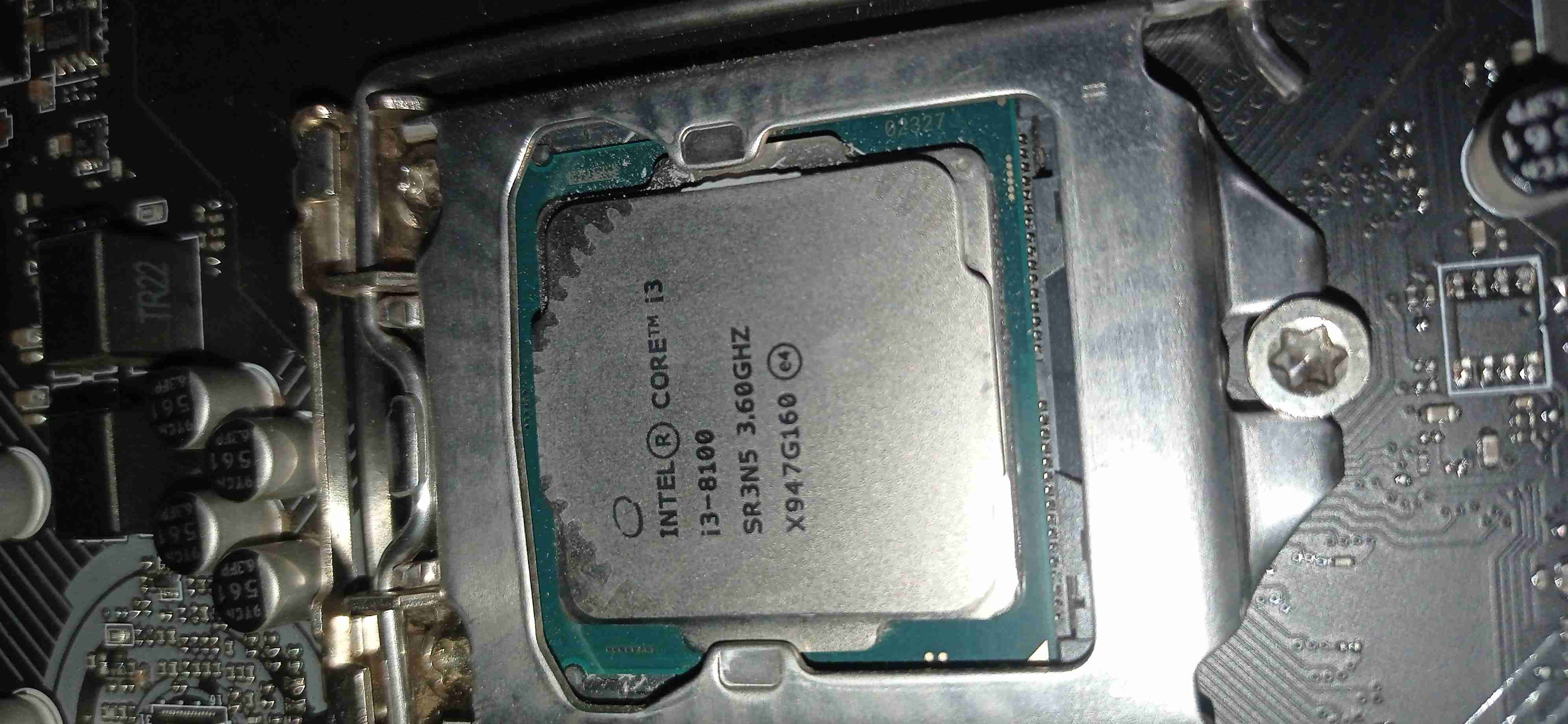 Pc ideal para jugar i3 8100 4 nucleos + 16 gb drr4 - miniatura 2