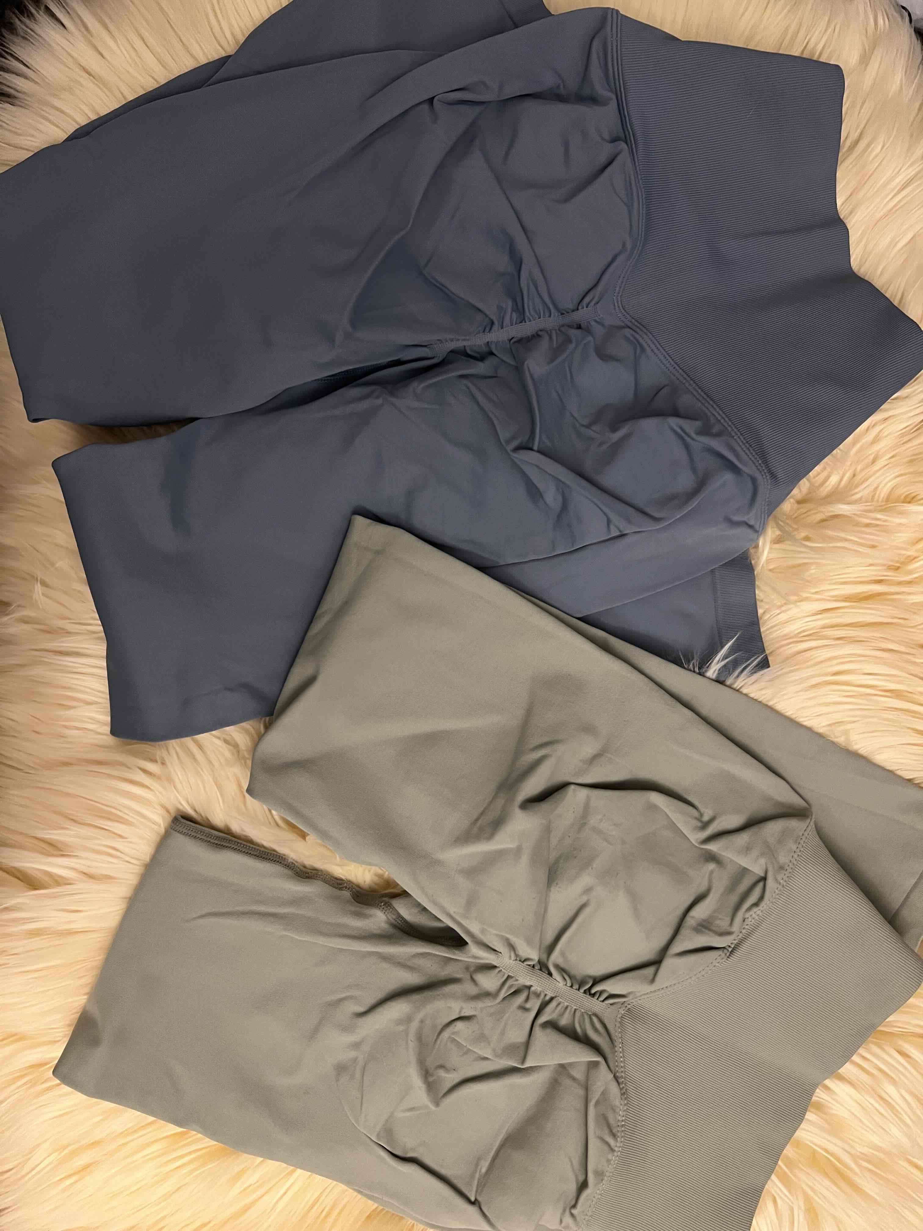 Leggings deportivos gris y verde - miniatura 1