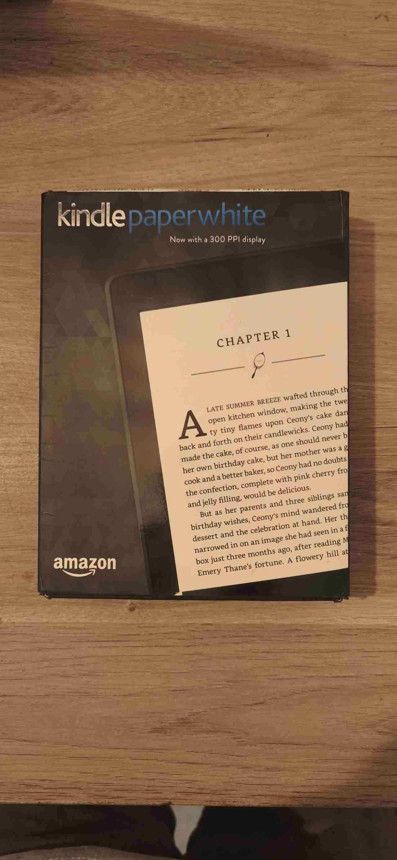 Kindle Paperwhite 4GB 300 PPI + Funda y CajaI - 1