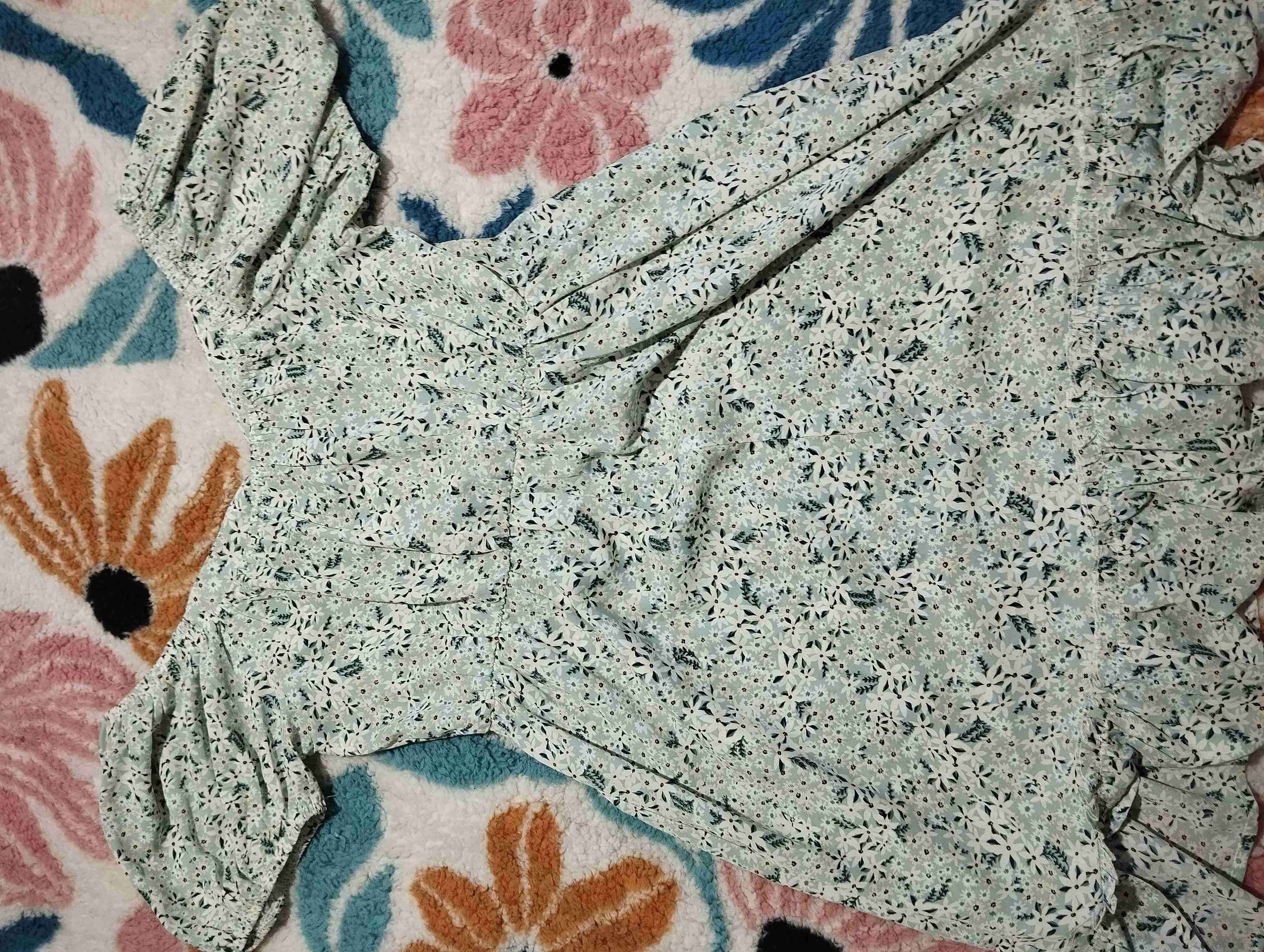 Vestido floral de mangas cortas - miniatura 2