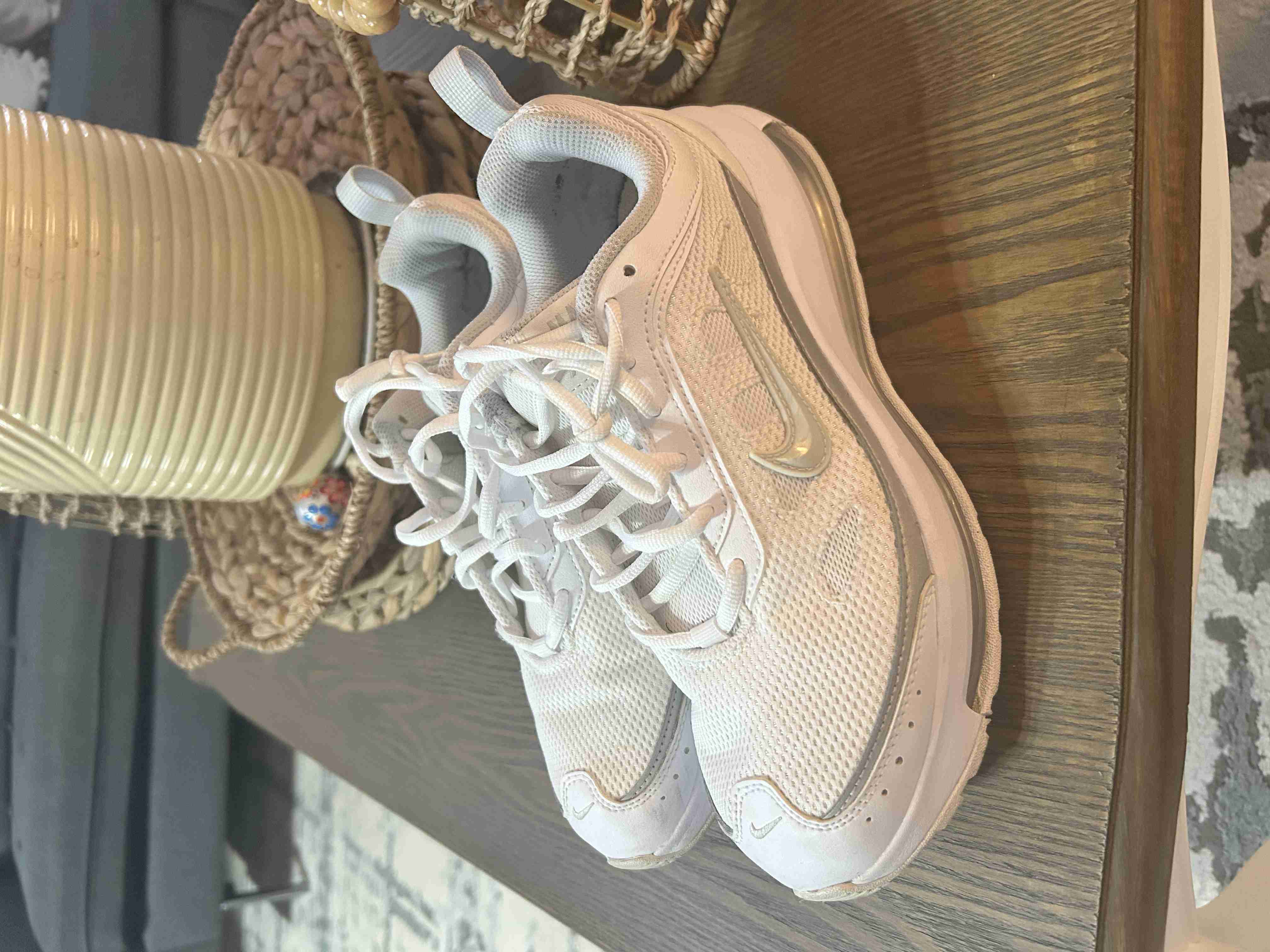 Zapatillas deportivas blancas Nike - 1