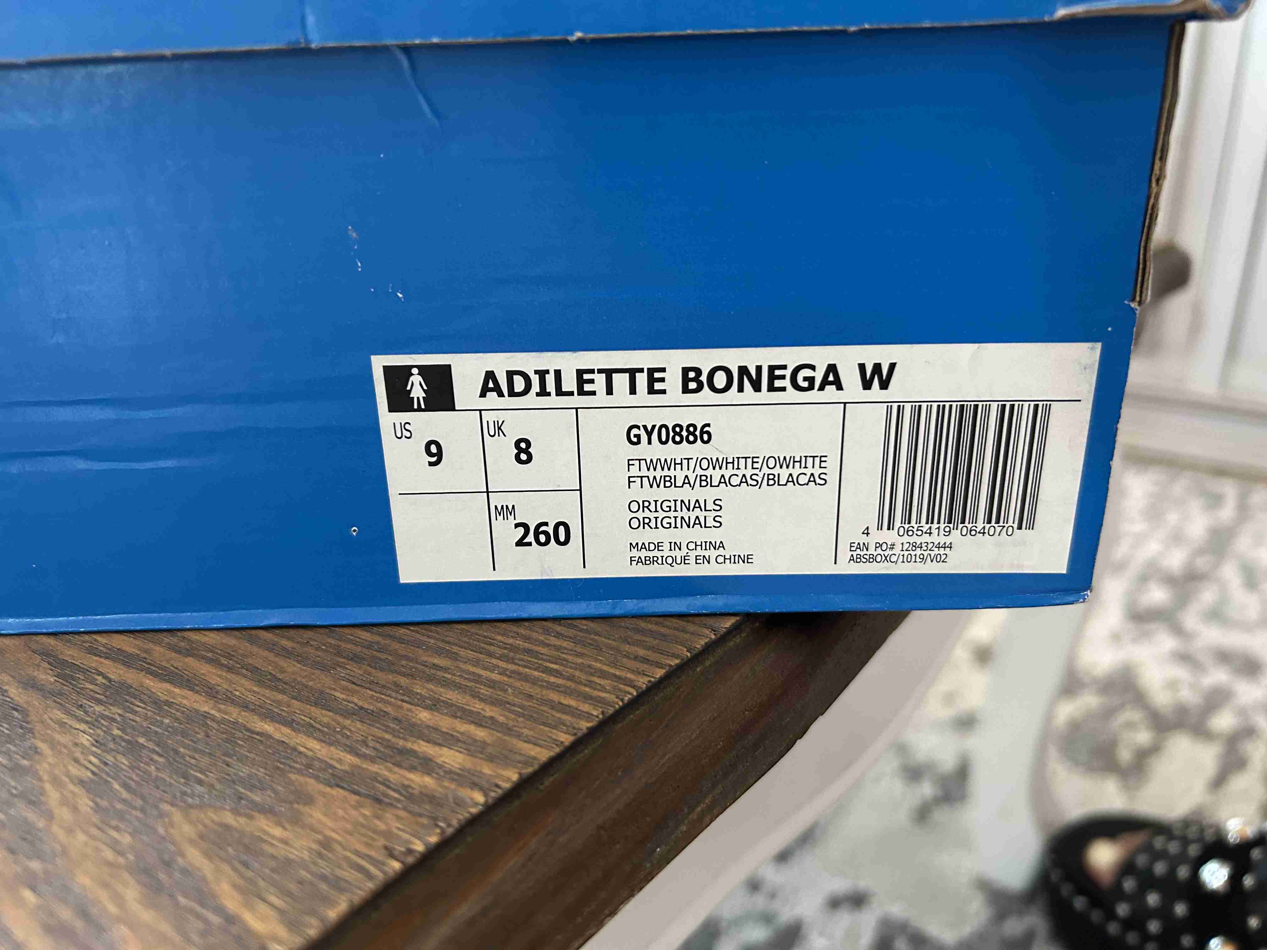 Sandalias blancas cómodas - miniatura 3