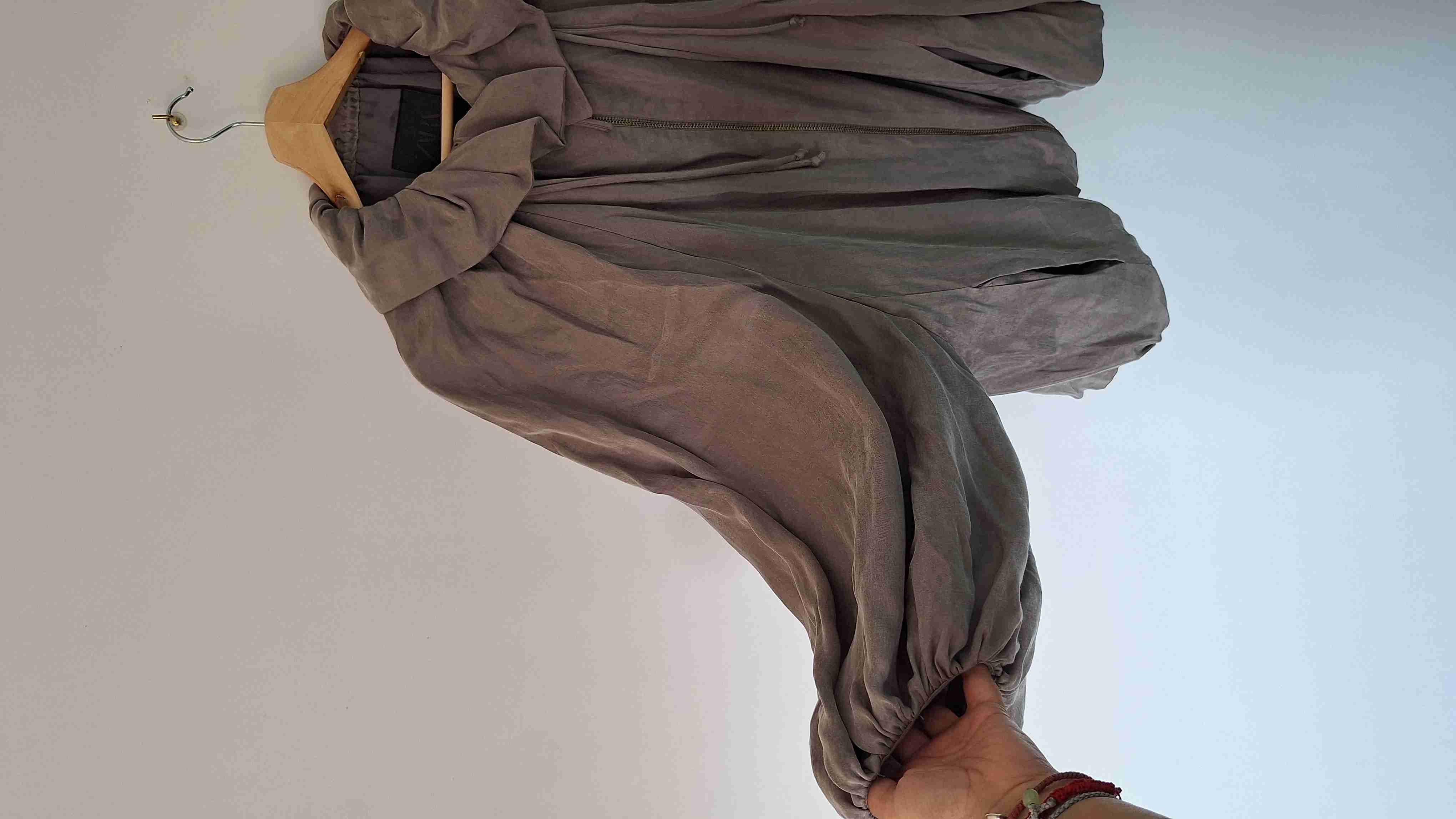 Chaqueta gris amplia con cierre - miniatura 2