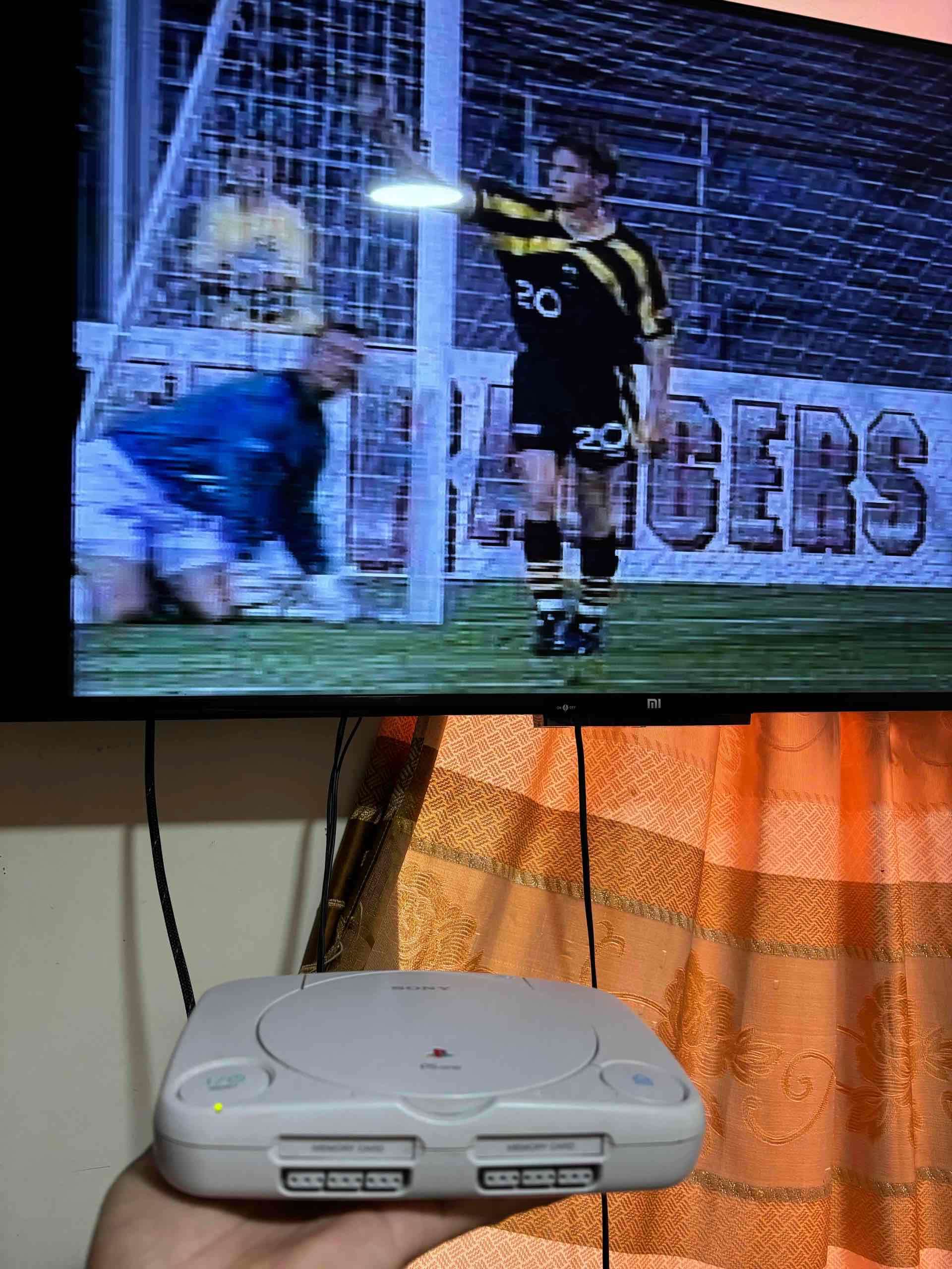 Combo de consolas PlayStation y accesorios - miniatura 4