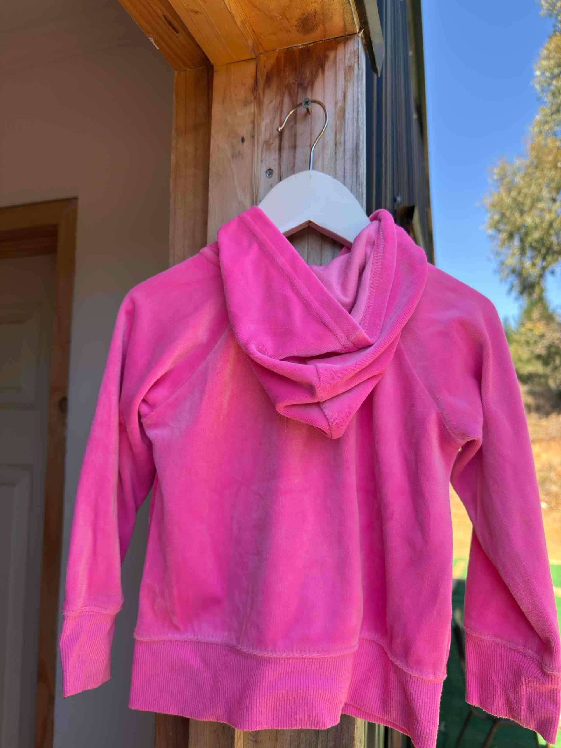 Polerón rosado con capucha y puntos Minnie mouse - miniatura 3