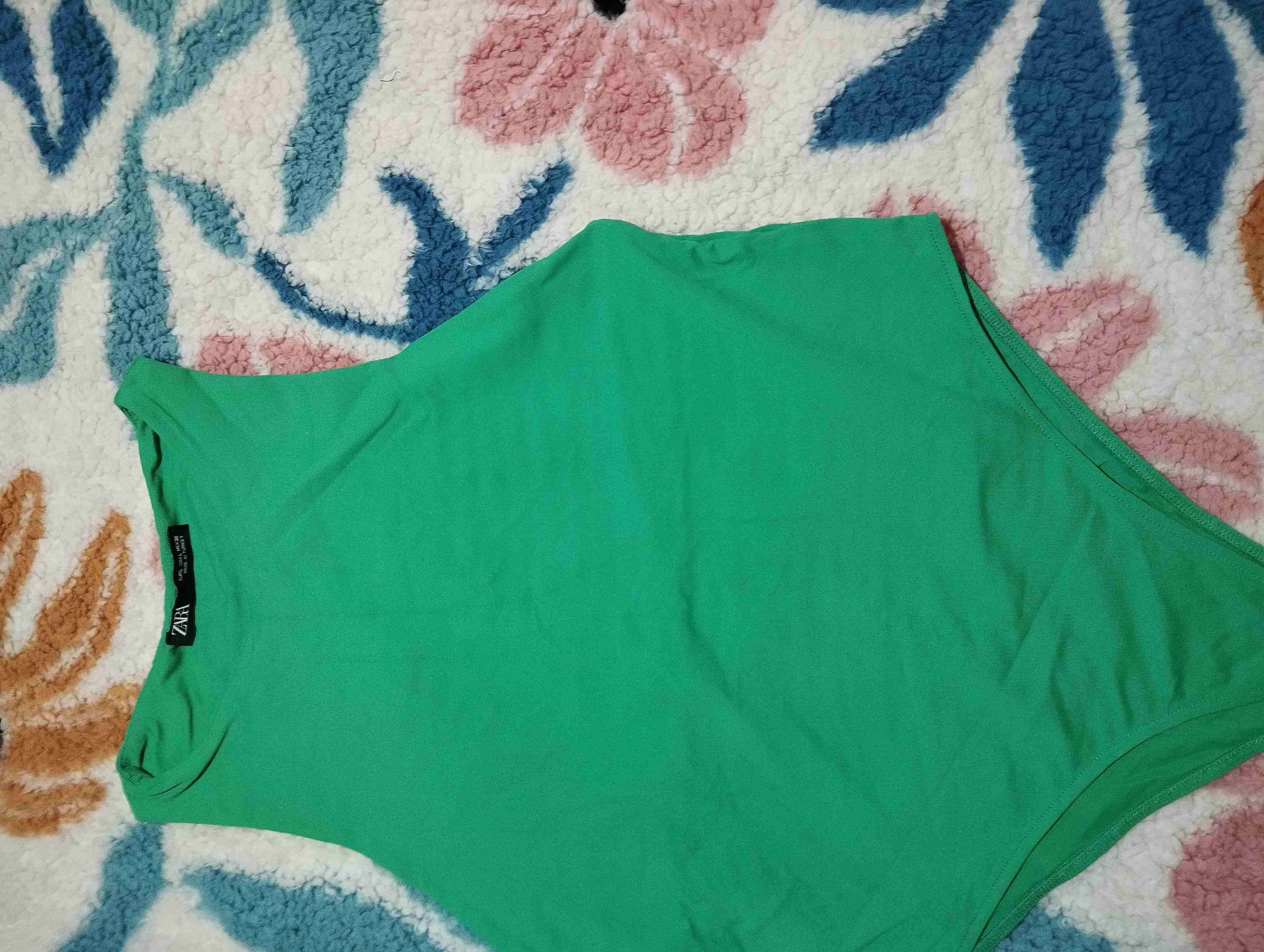 Body verde sin mangas - miniatura 3