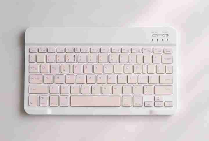 Tablet Lenovo con accesorios - miniatura 6