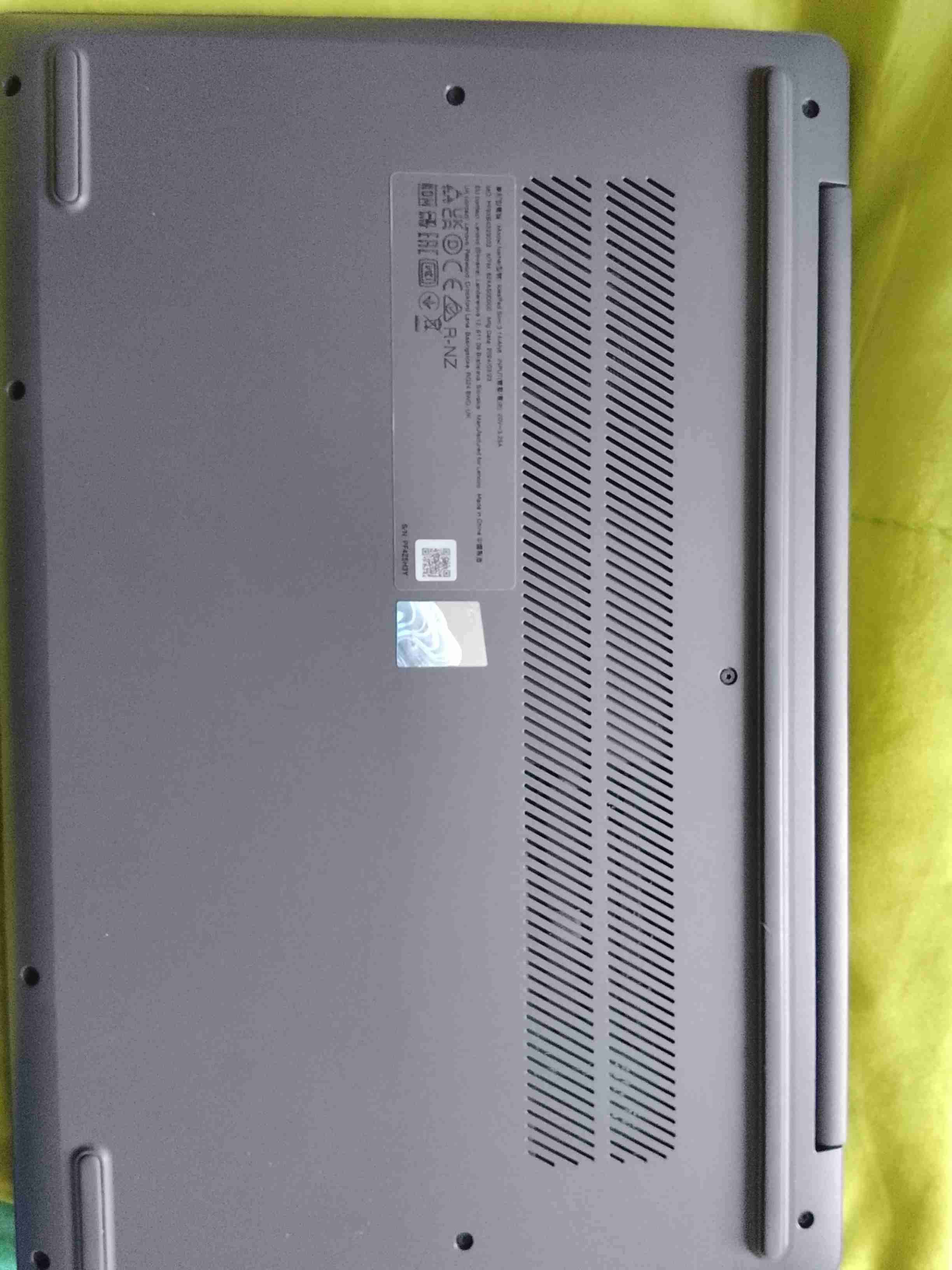 Notebook Lenovo - miniatura 3