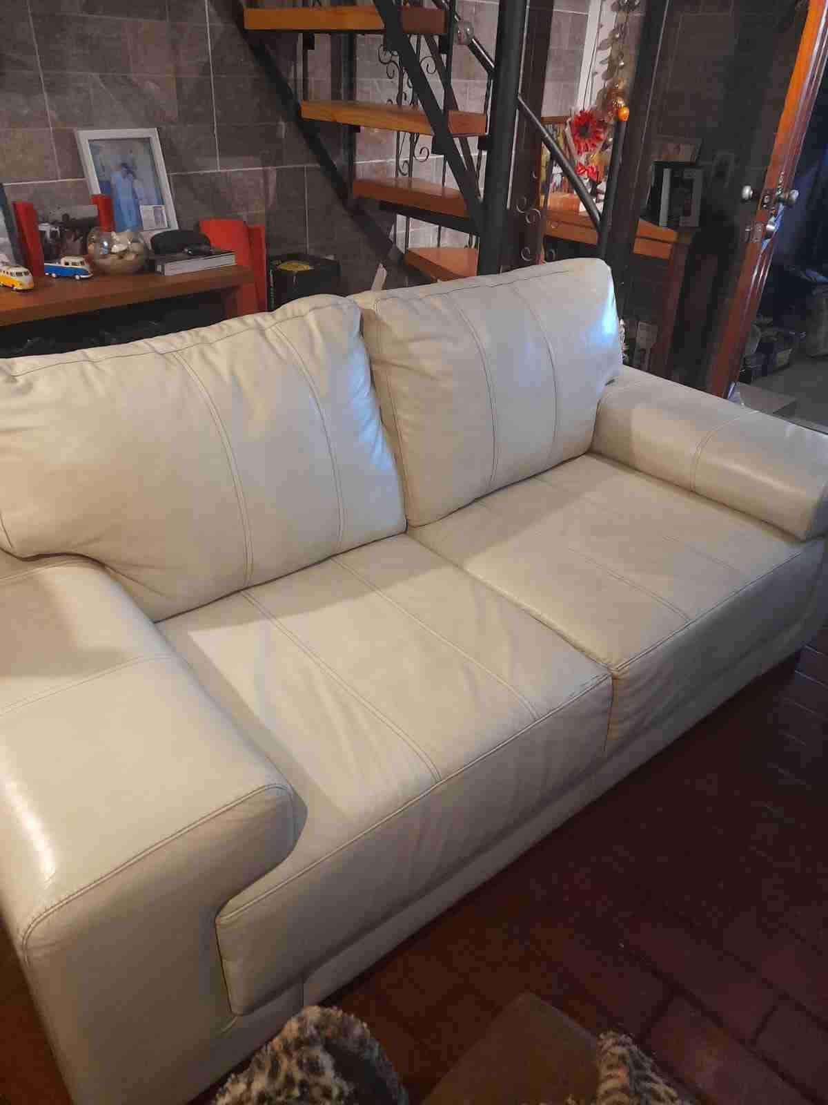 Sofá de cuero Marca Rosen - miniatura 2