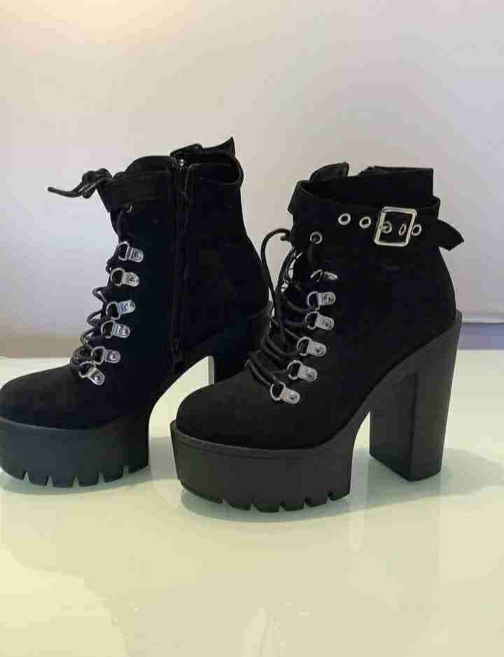 Botines negros de plataforma - 1