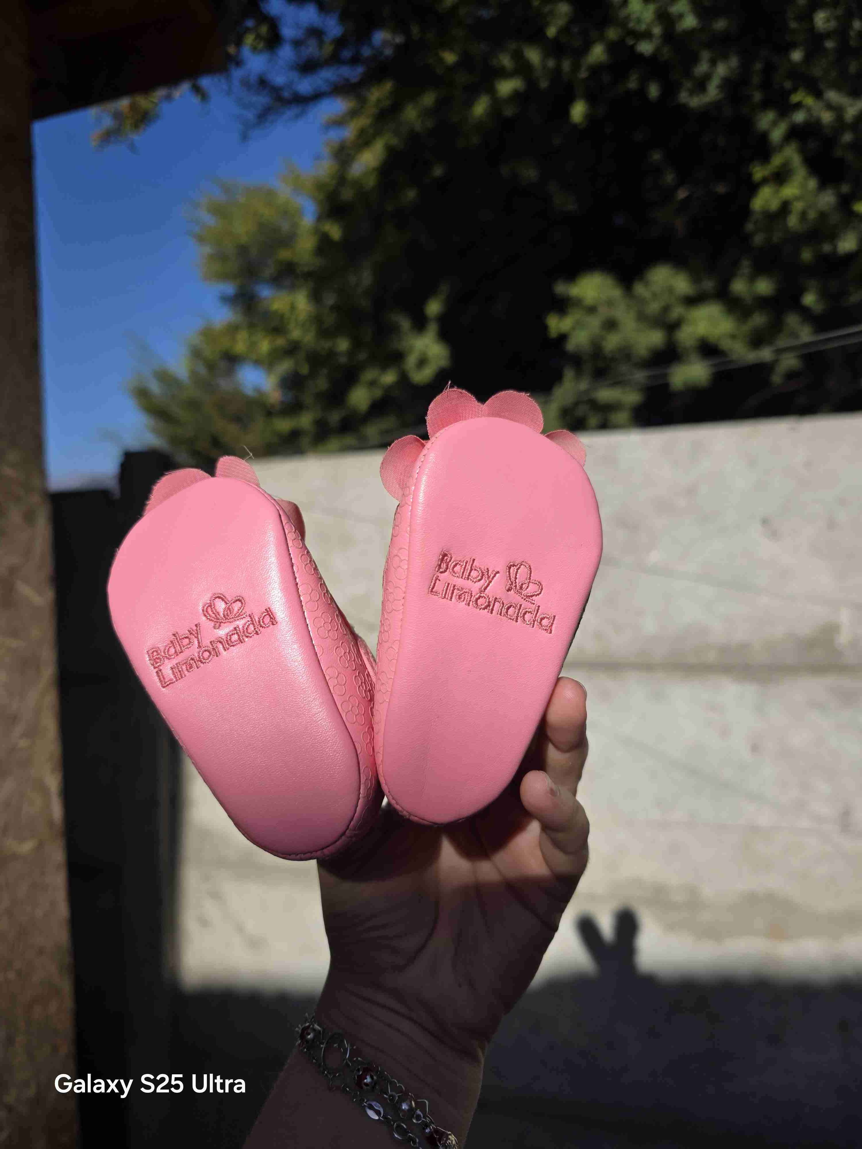 Sandalias rosadas para bebé - miniatura 3