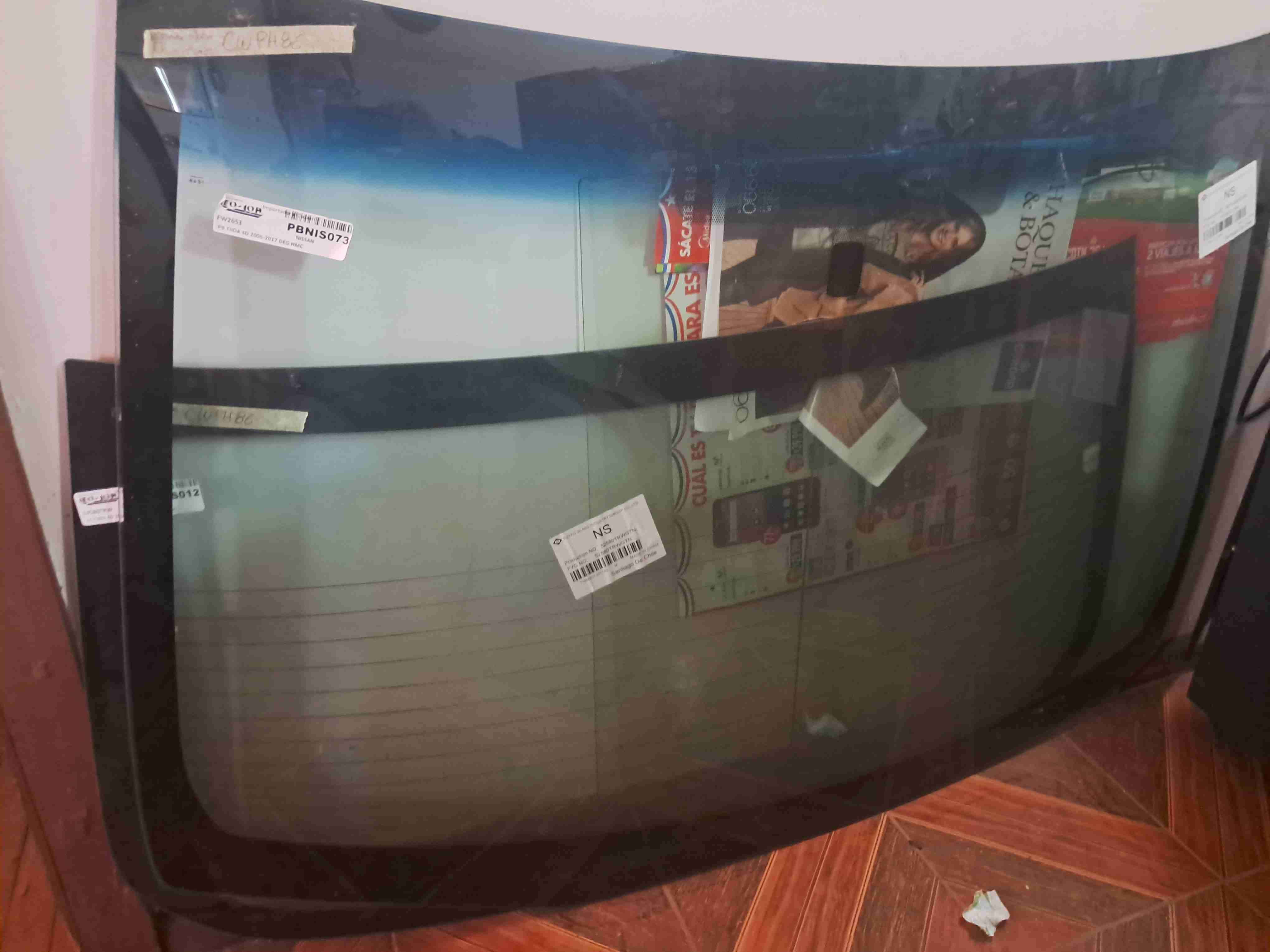 Parabrisas delantero y trasero NiSSAN TiiDA sedán - miniatura 2