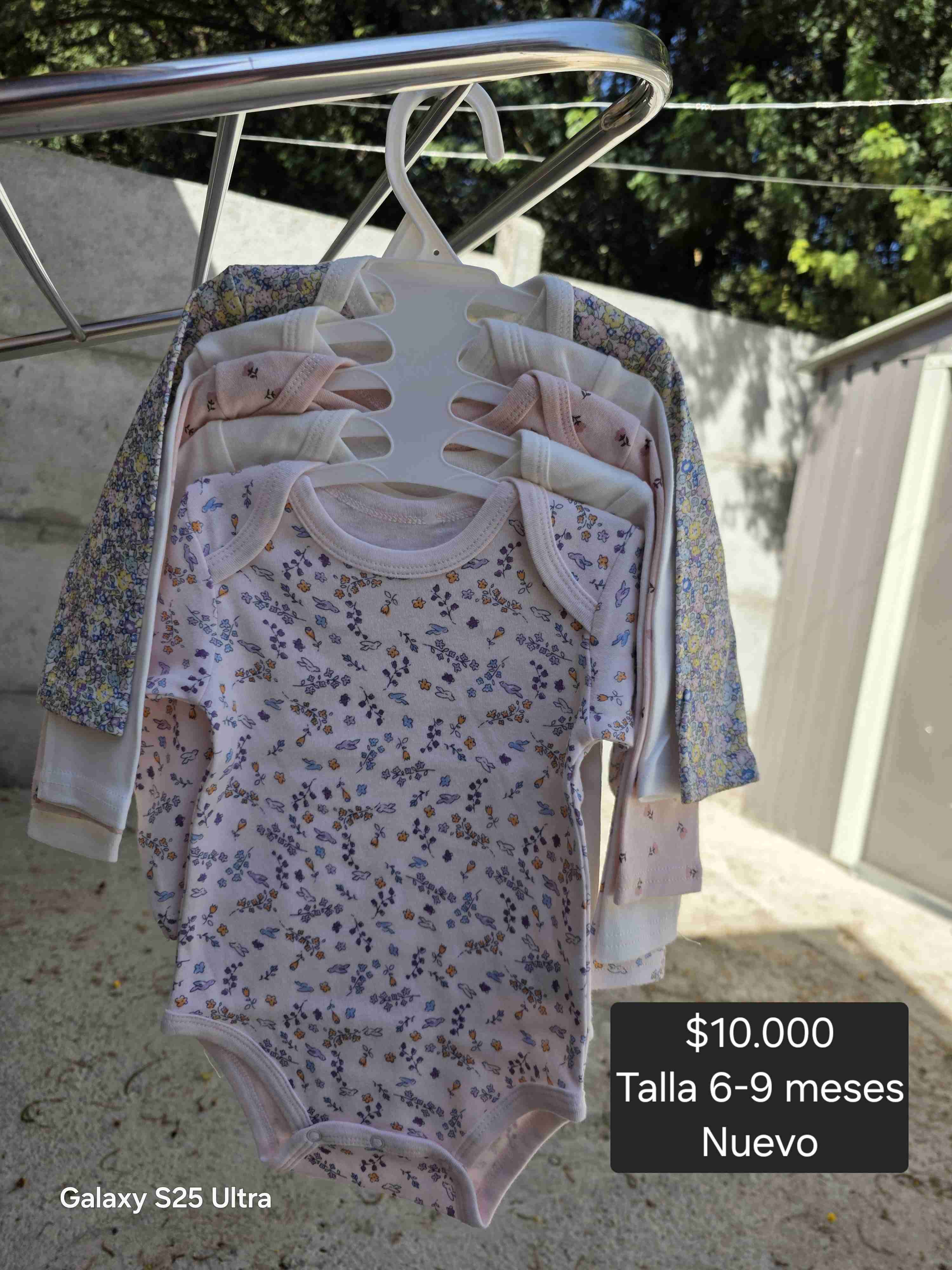 Pack de bodies para bebé floral