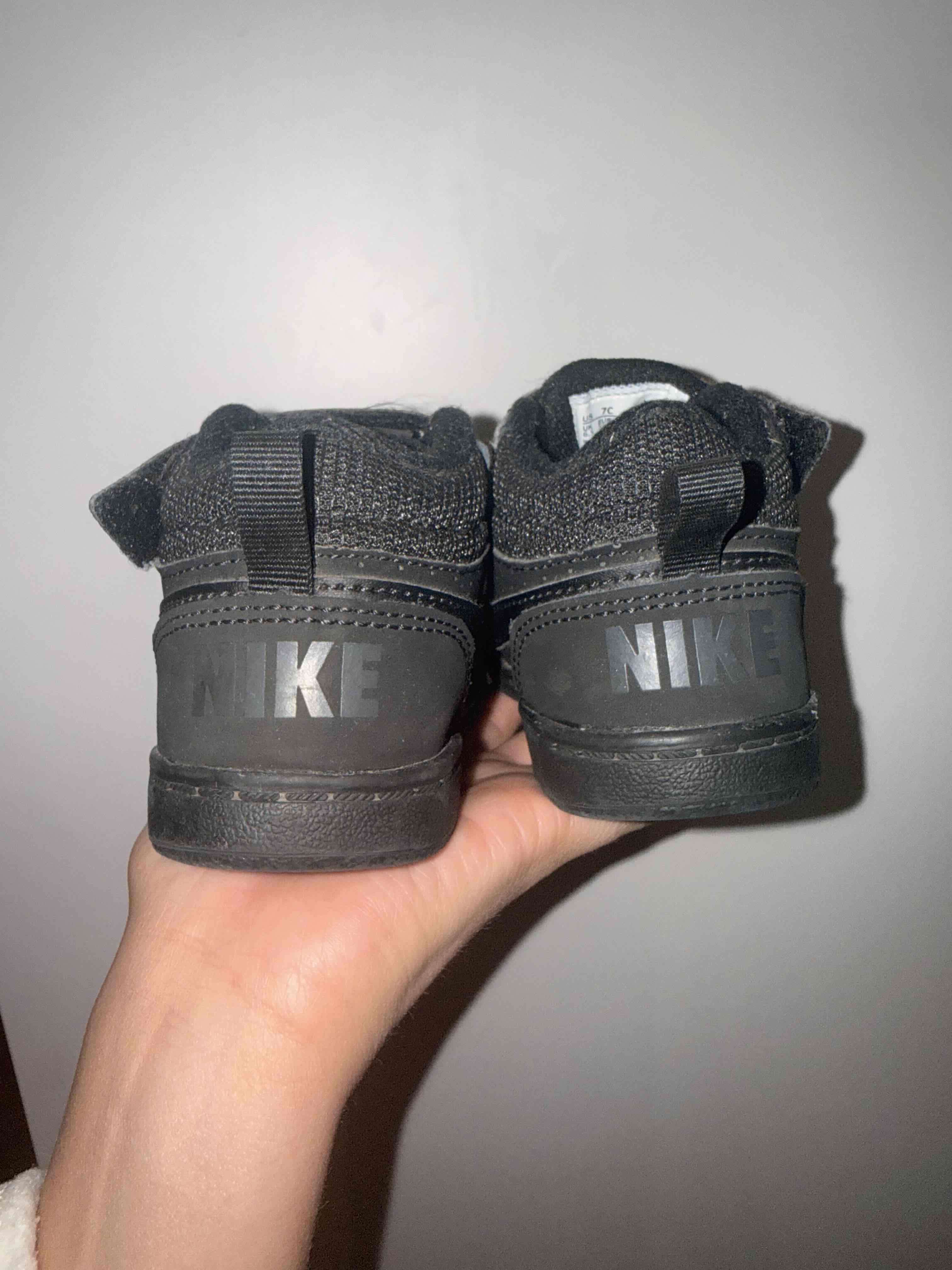 Zapatillas Nike negras para niños - miniatura 3