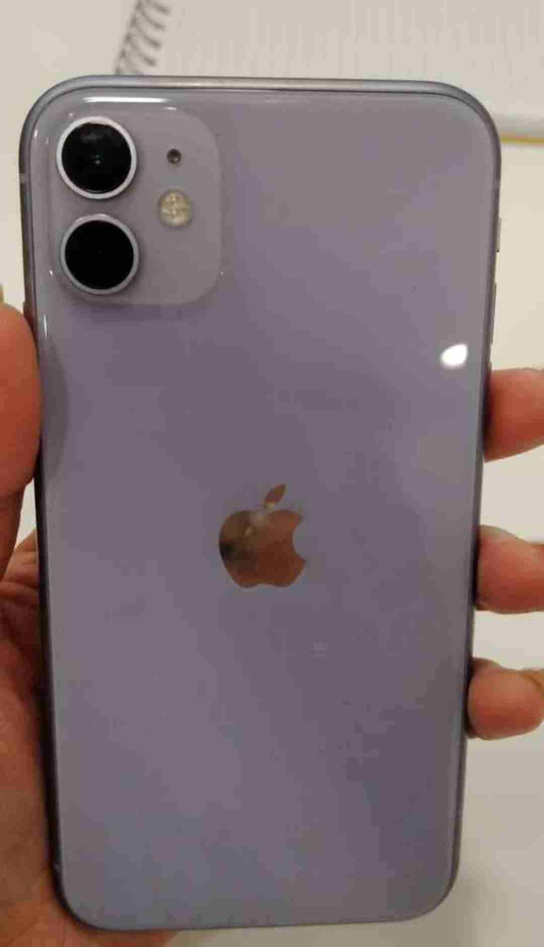 iPhone color púrpura 11 - miniatura 1