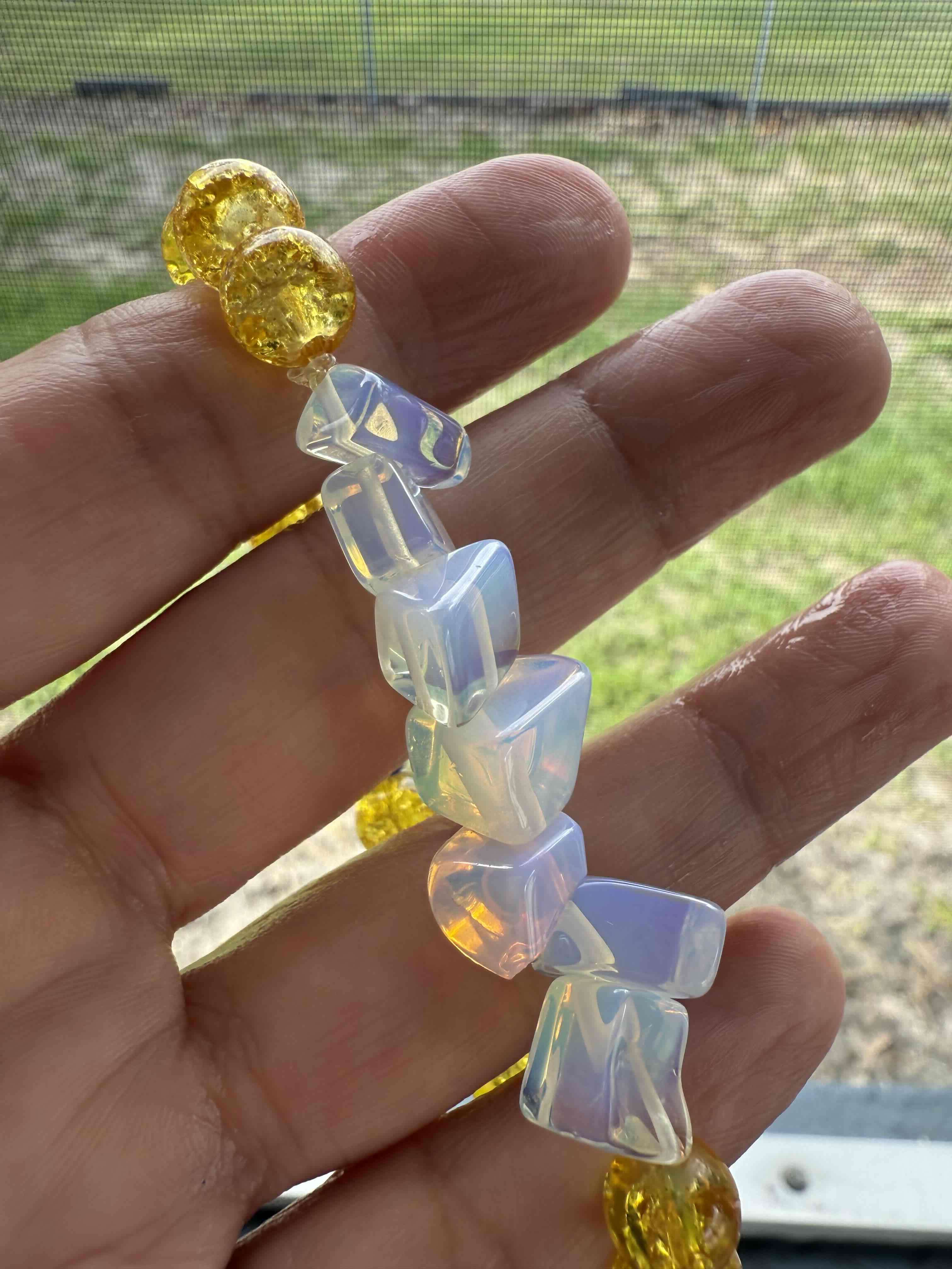 Pulsera de cuentas amarillas piedra luna - miniatura 4