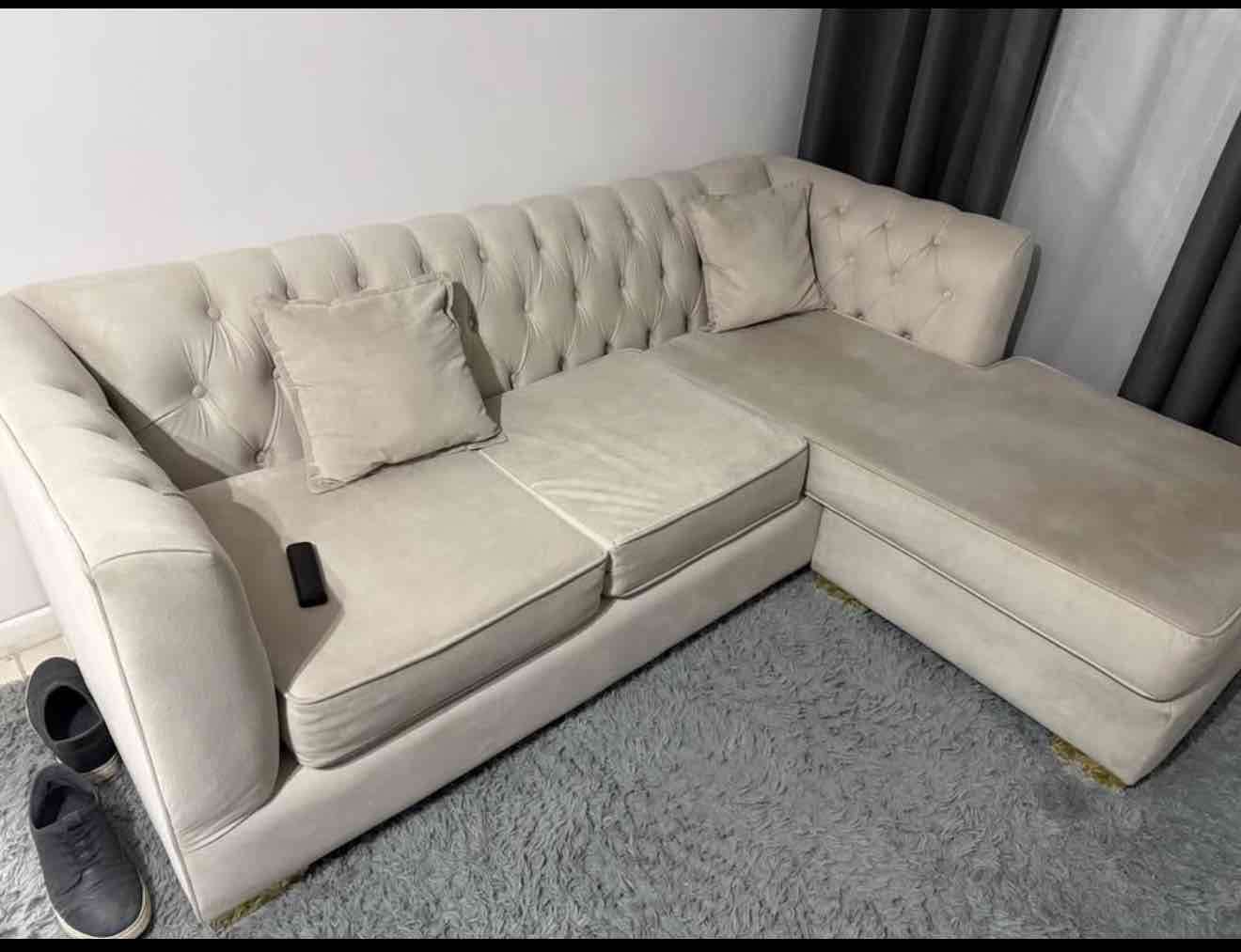 Sofá esquinero beige - miniatura 3