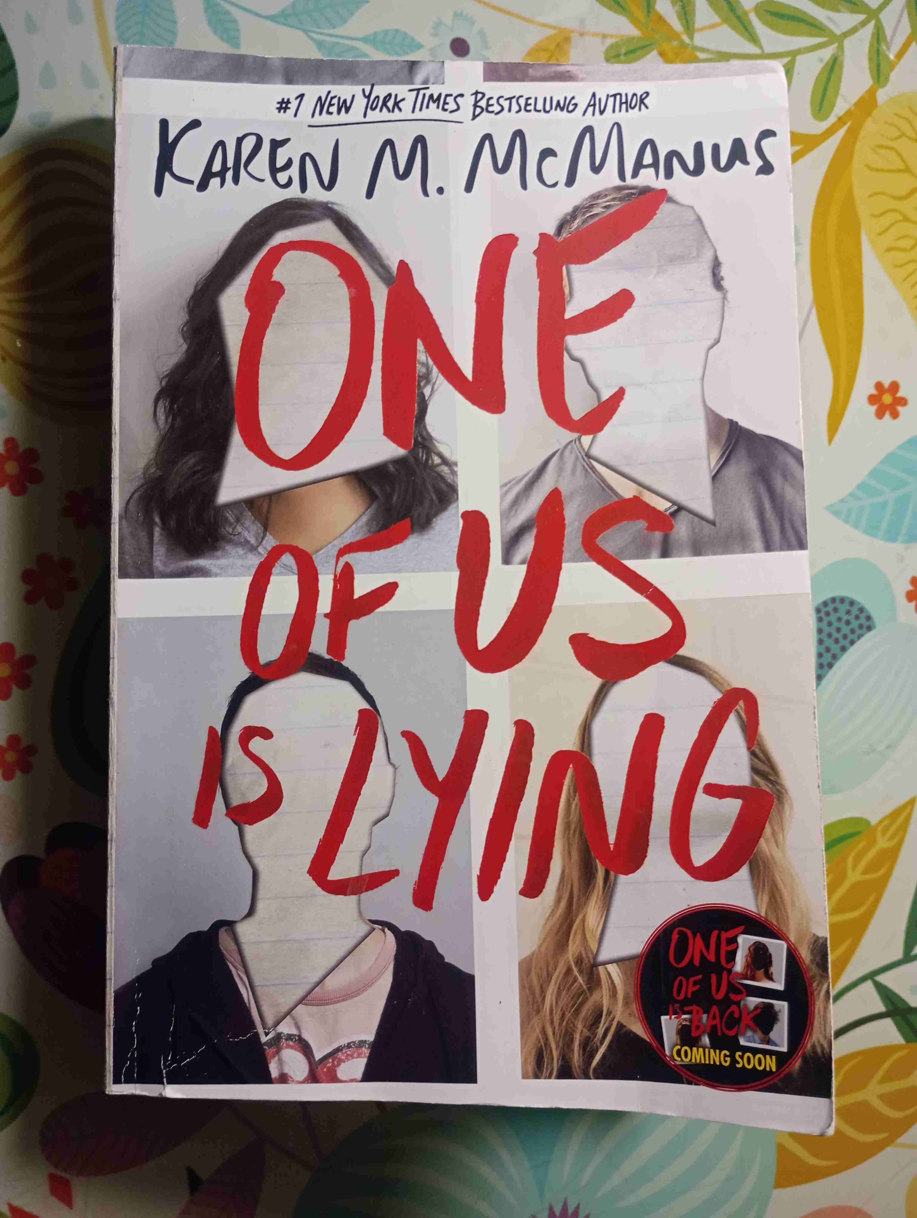 Libro One of Us Is Lying - miniatura 1