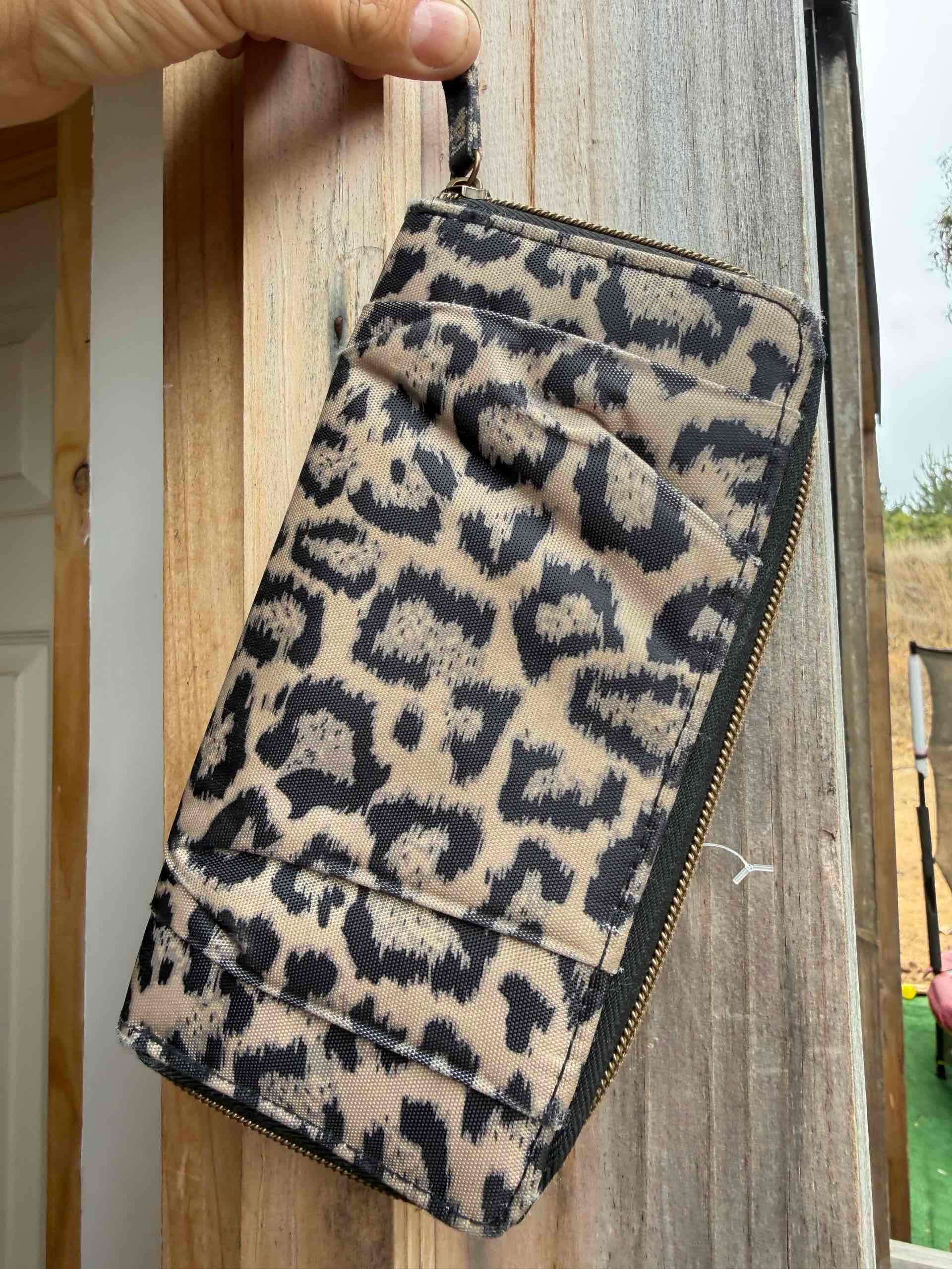 Billetera estampado de  leopardo - miniatura 2