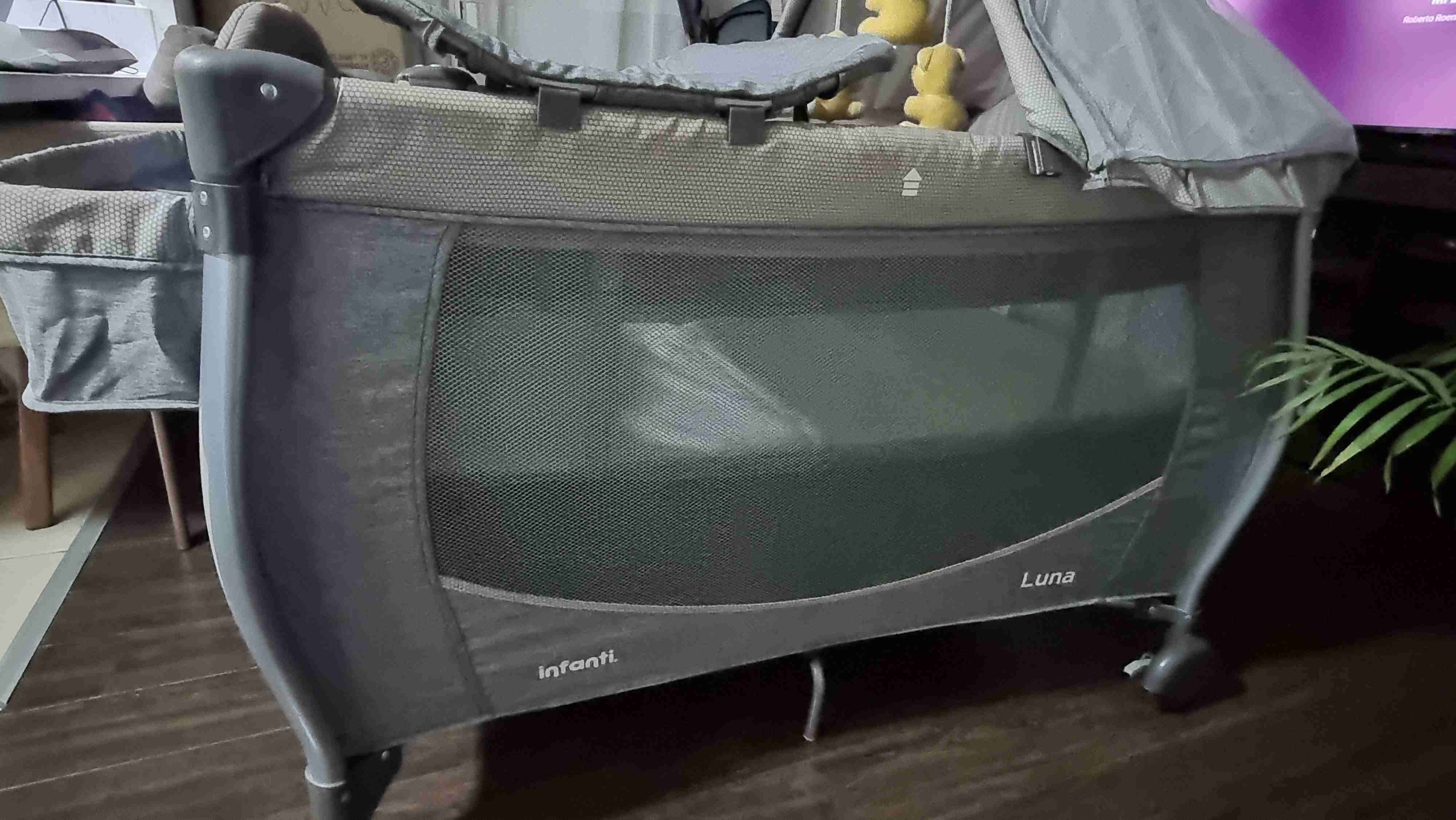 Cuna con toldo y colgantes - 3