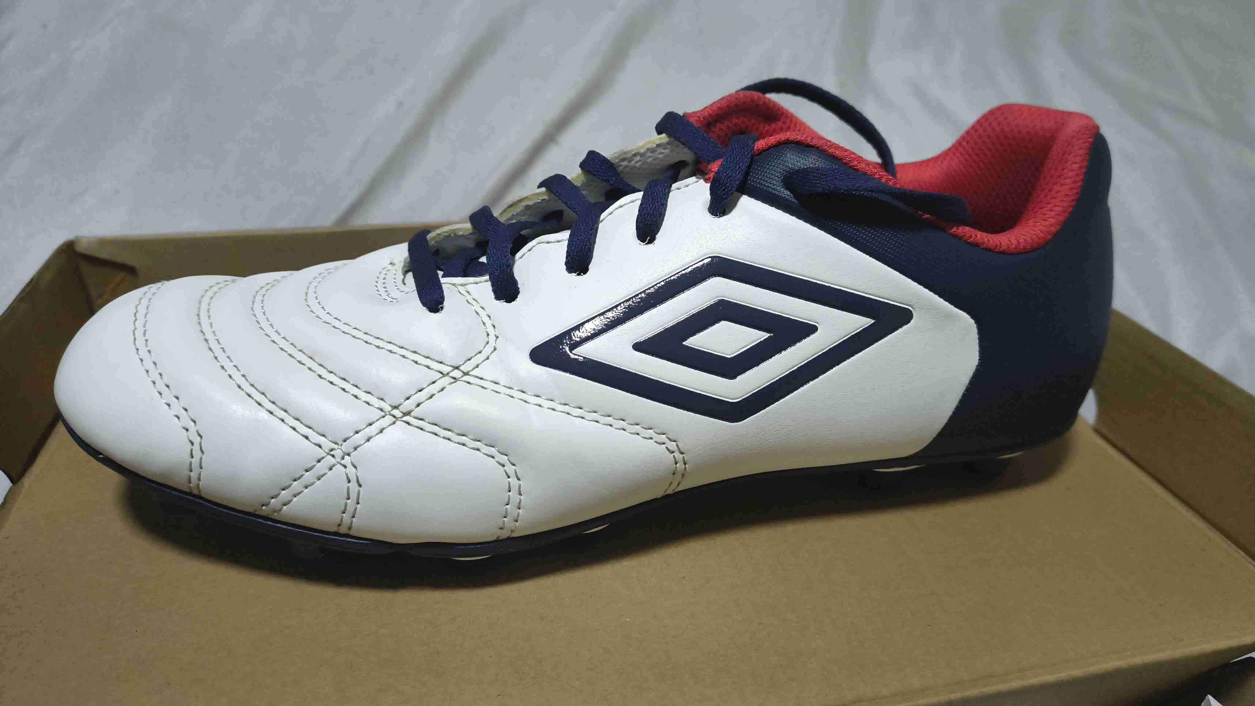 Zapatos de fútbol Umbro blancos - miniatura 4