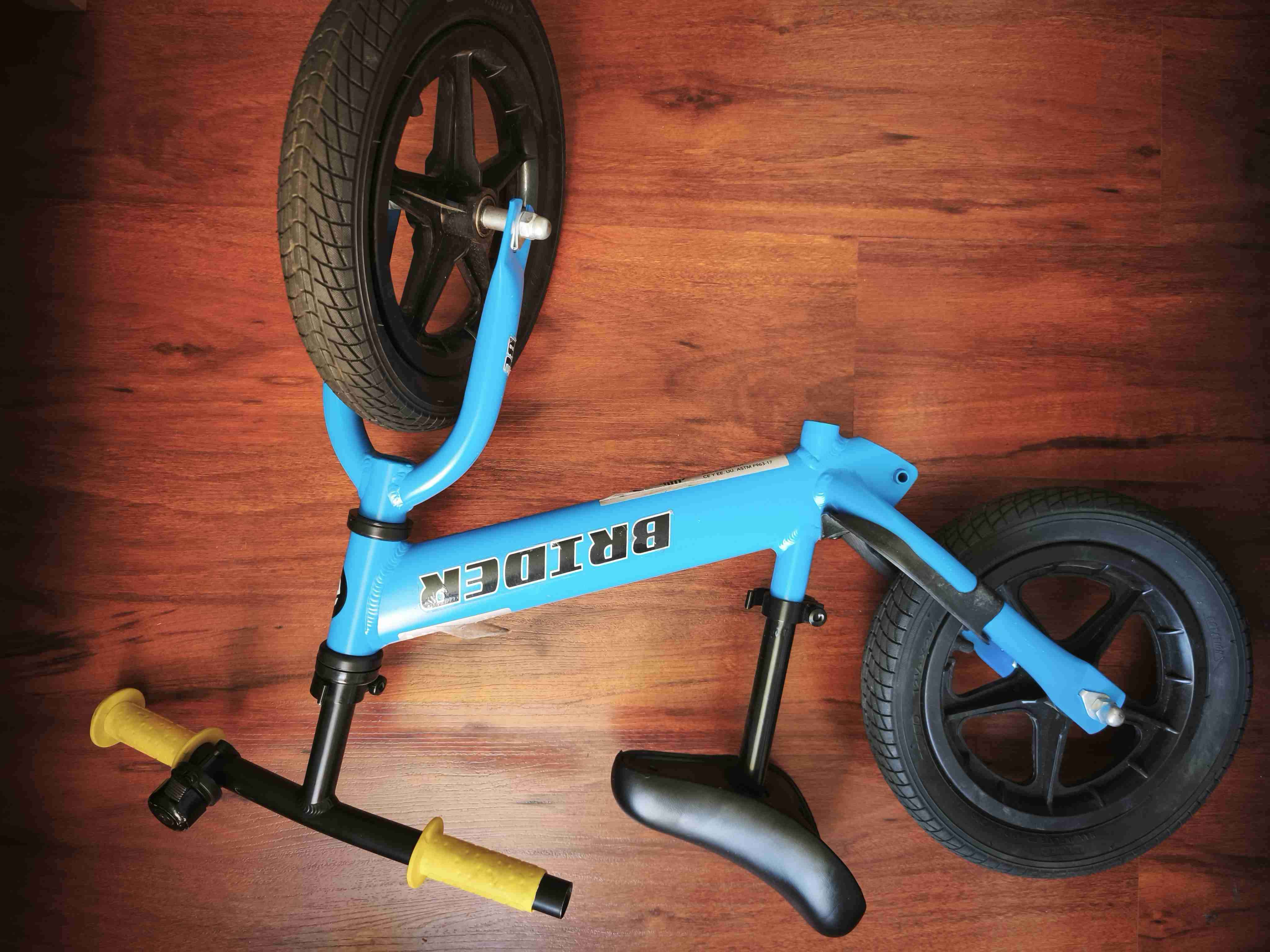 Bicicleta sin pedales para niños