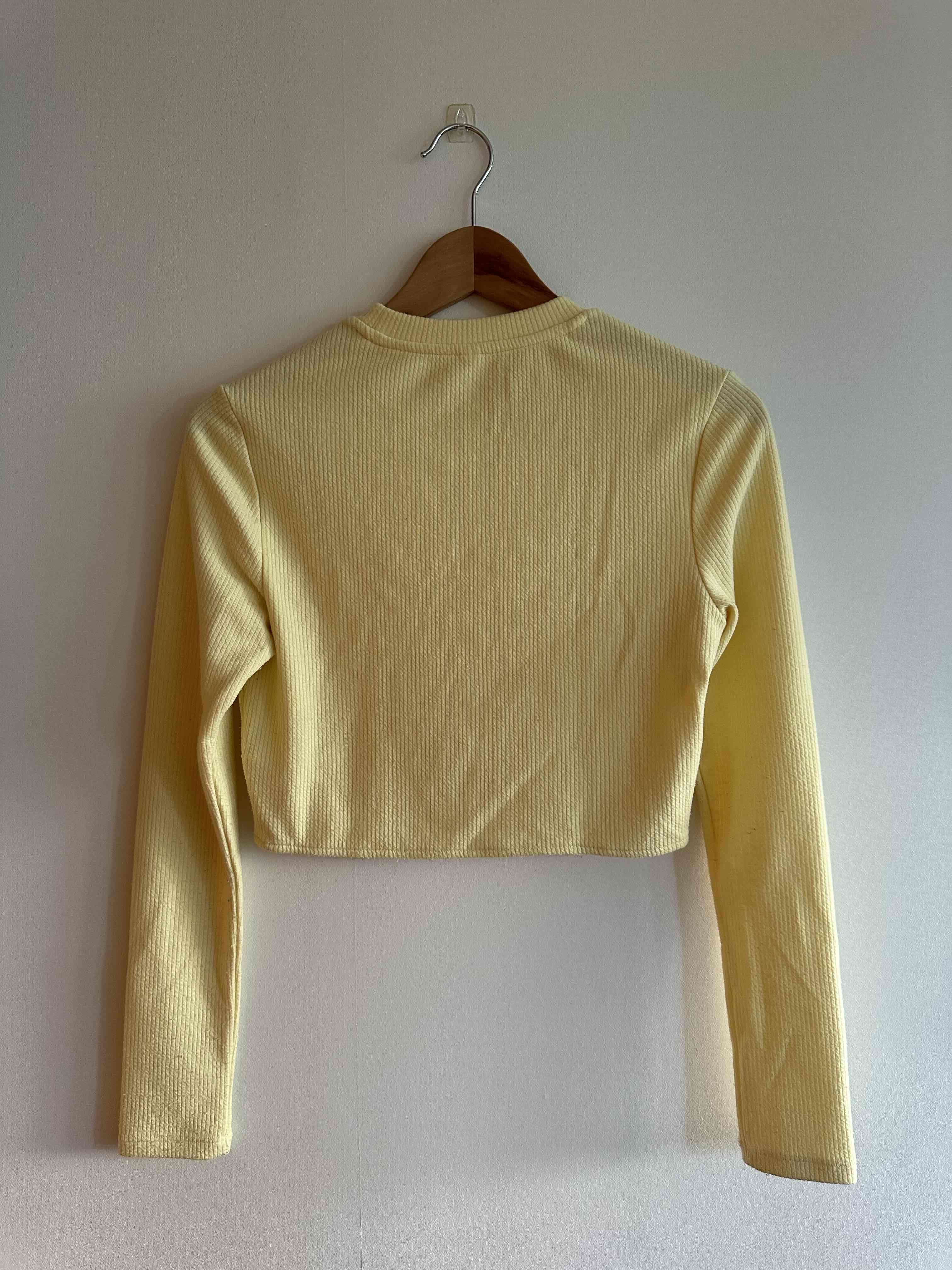 Polera Crop top manga larga - 3