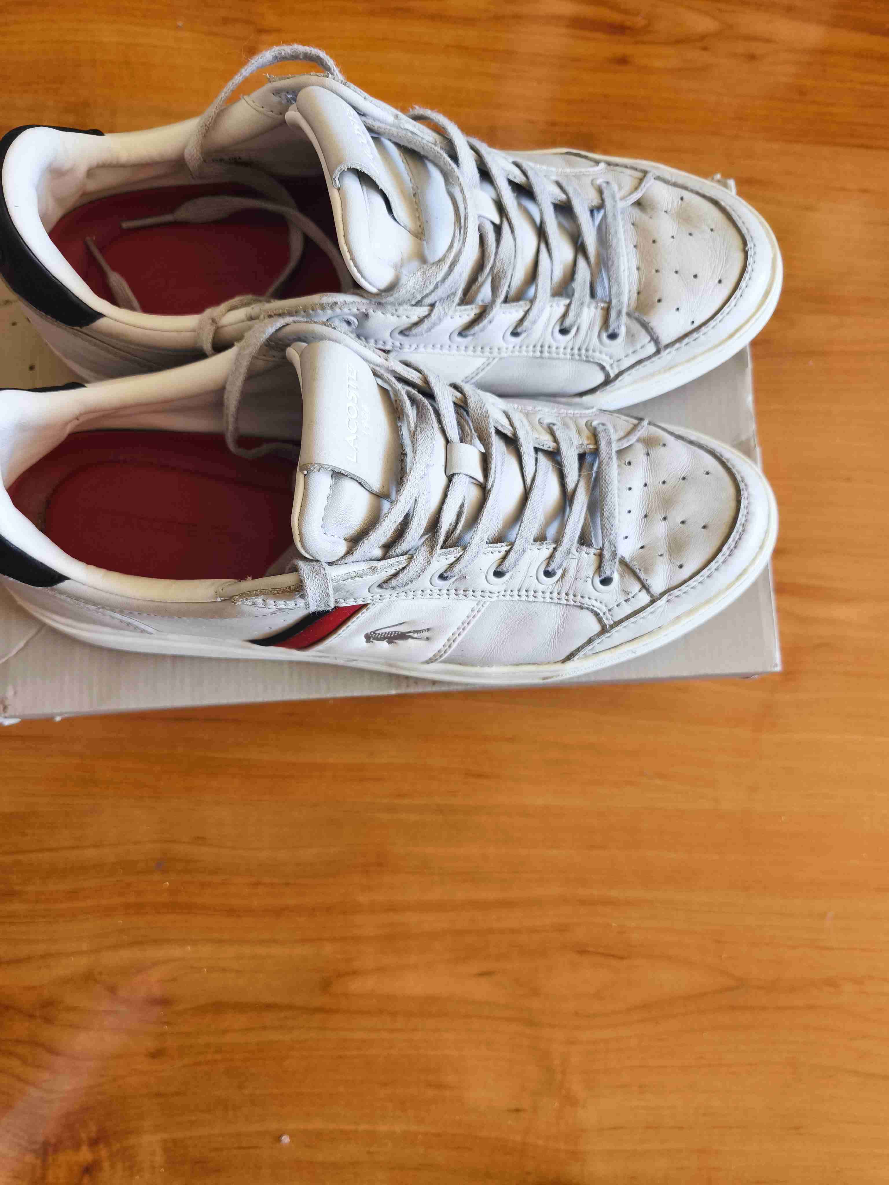 Zapatillas blancas estilo casual - 2