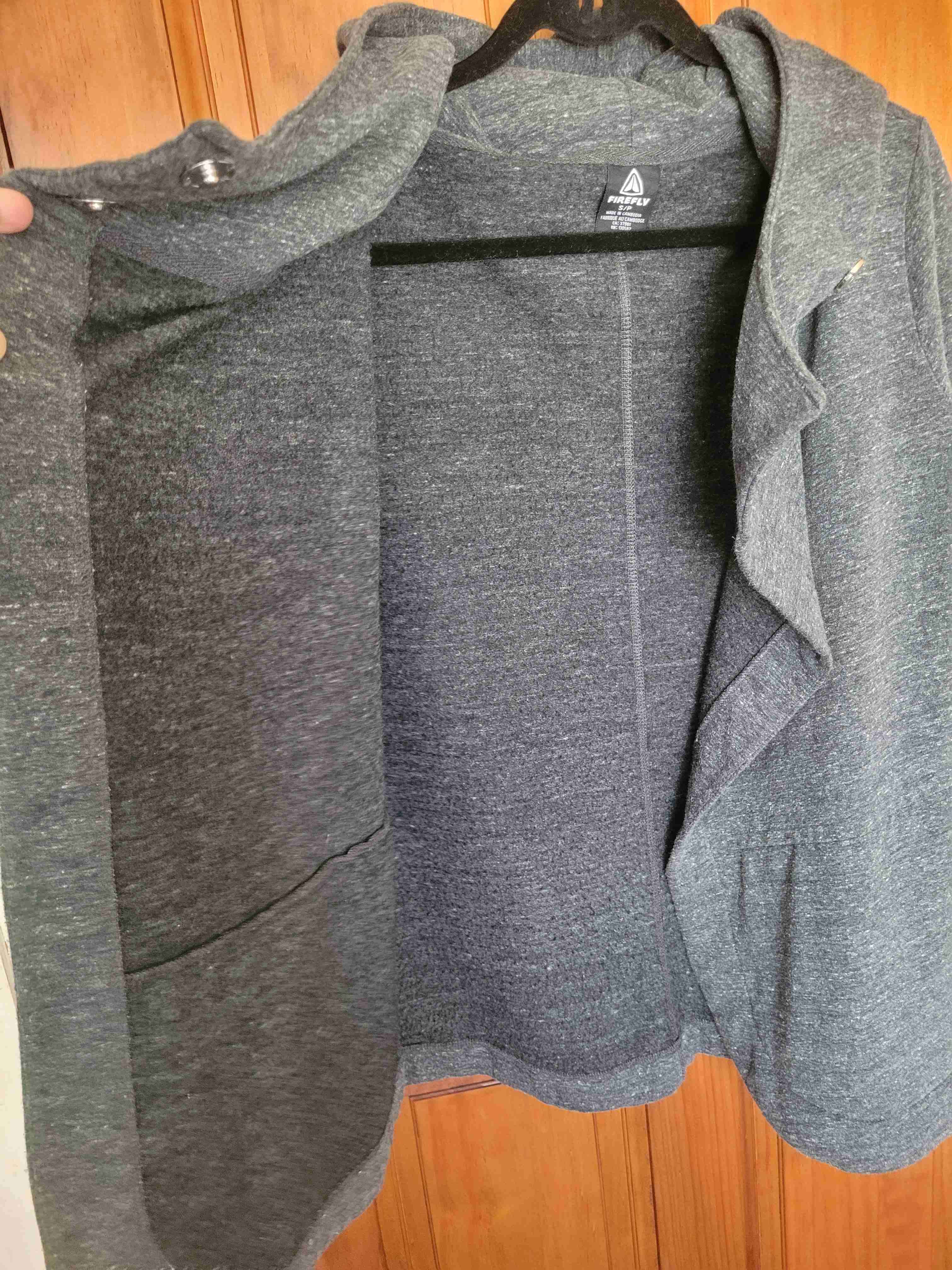 Polerón gris con capucha - miniatura 5