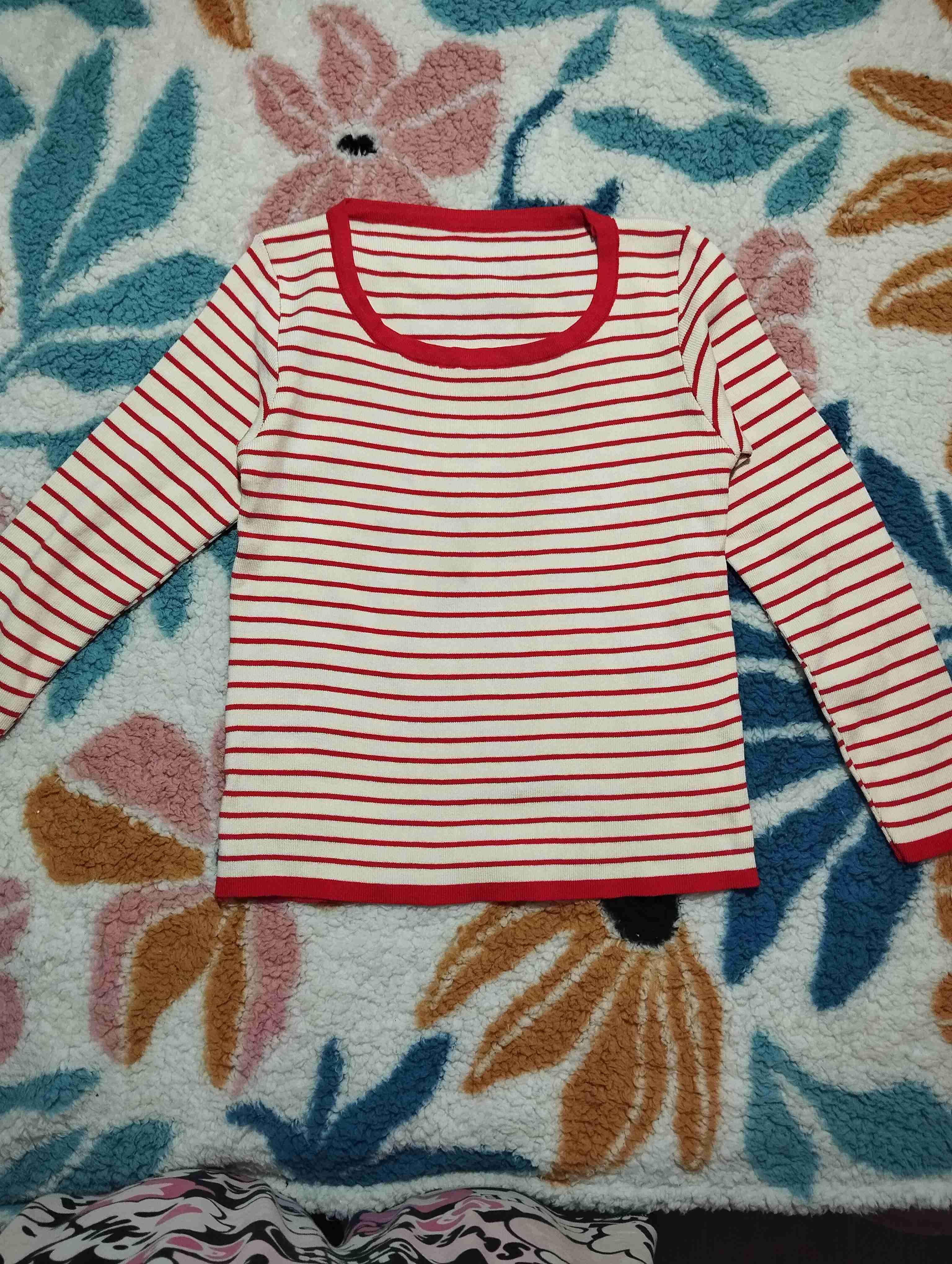 Polera rayada roja y blanca - miniatura 1