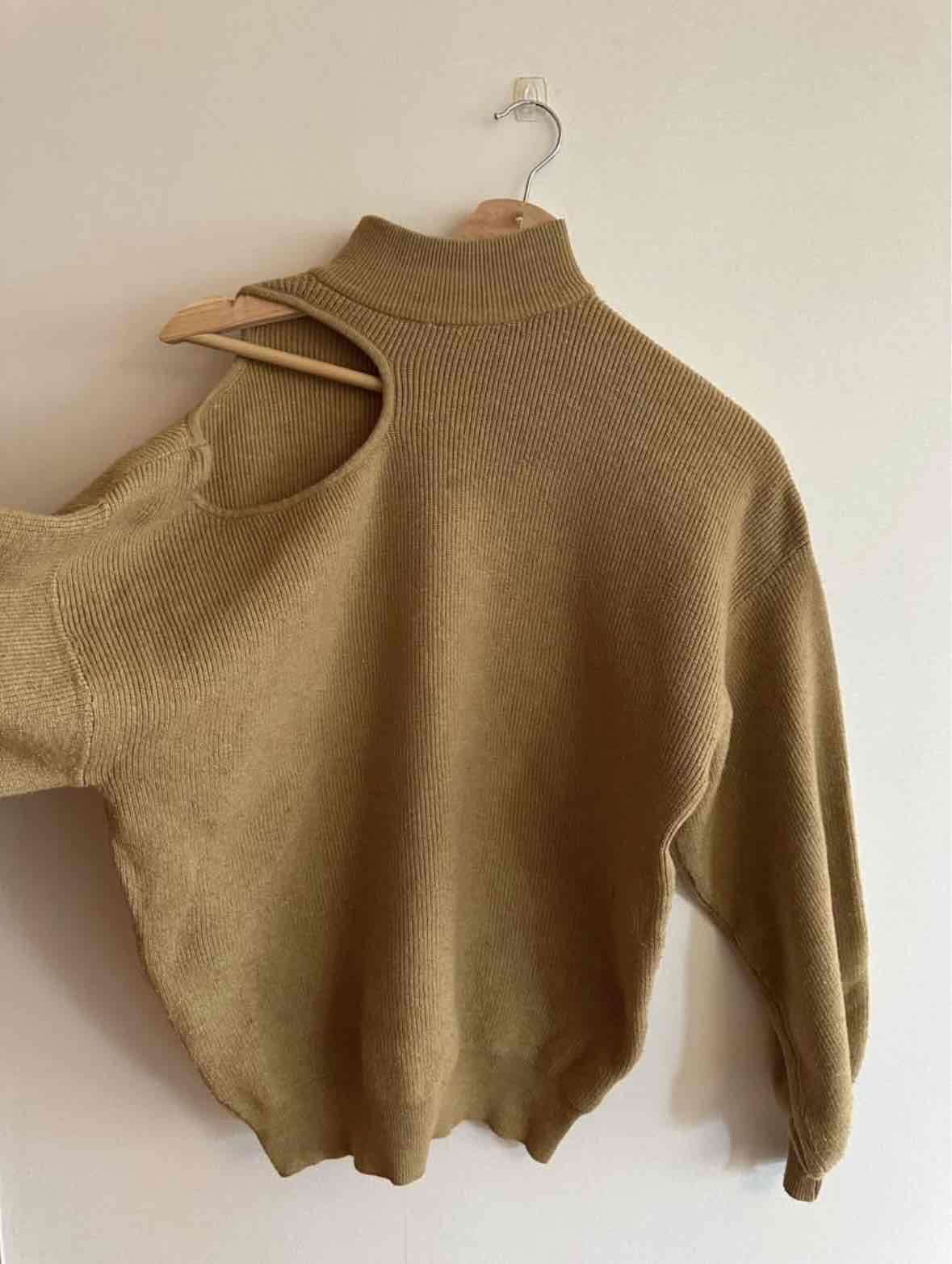 Sweater de cuello alto beige - 1
