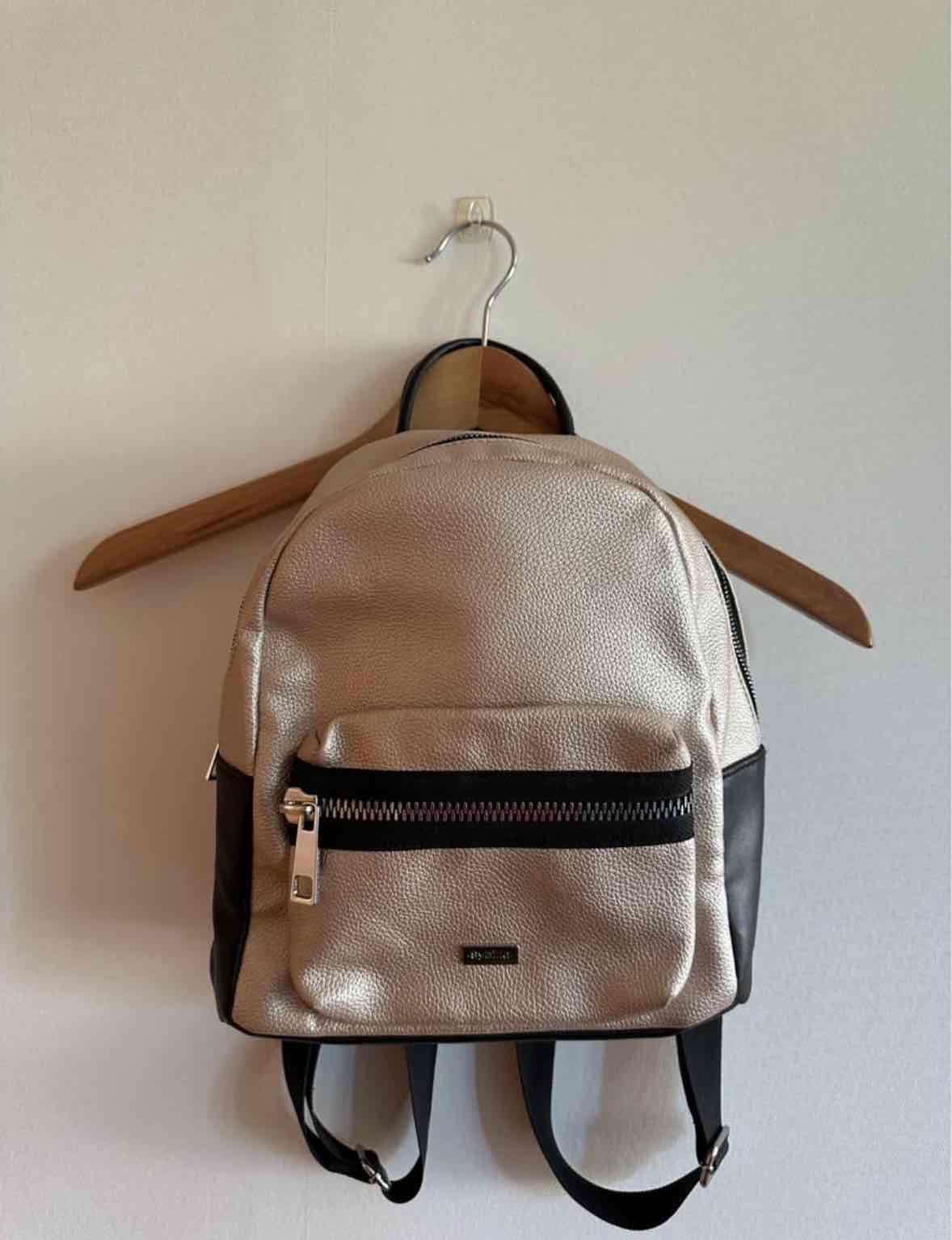 Mochila nueva - miniatura 1