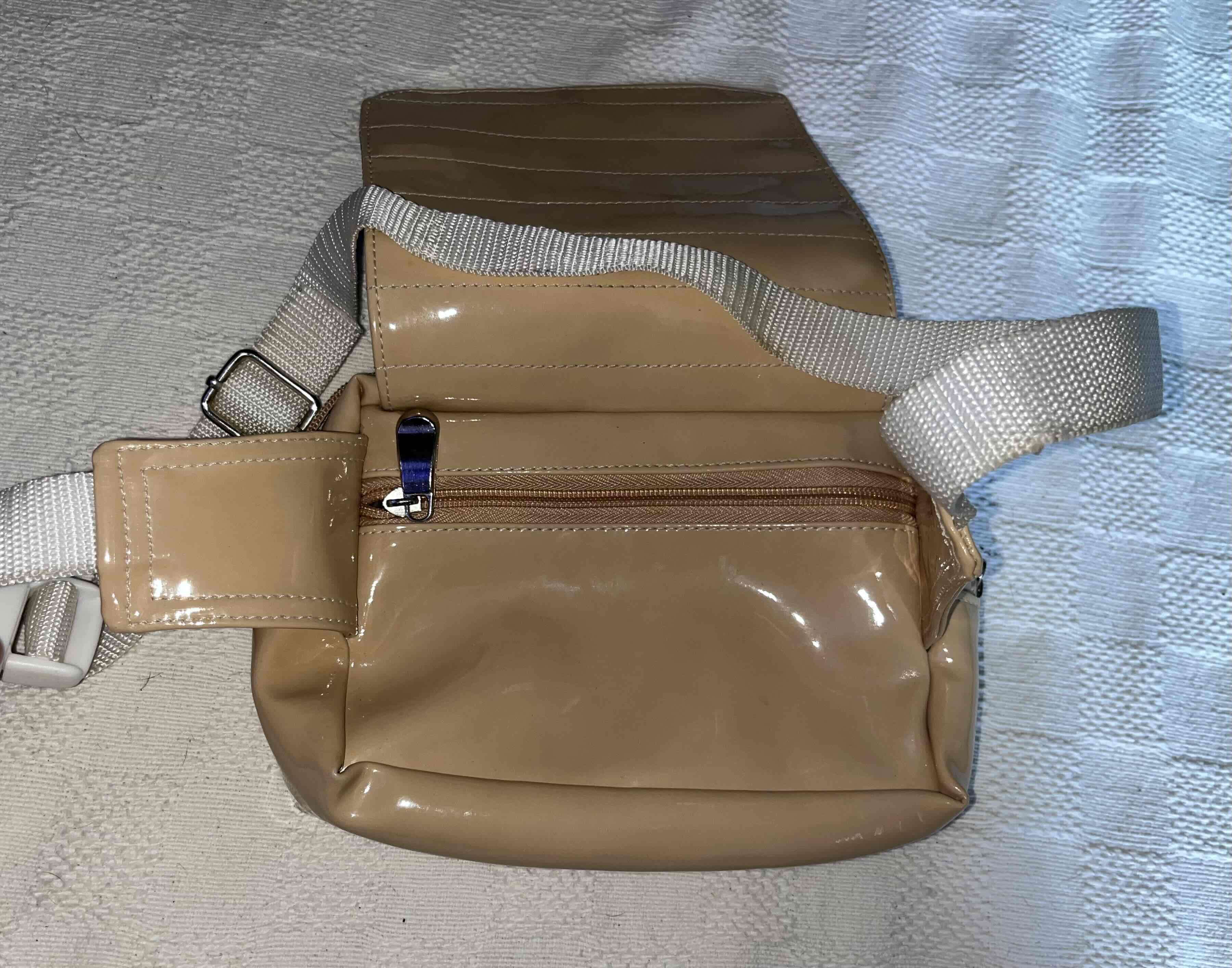 Riñonera beige con correa blanca - miniatura 3
