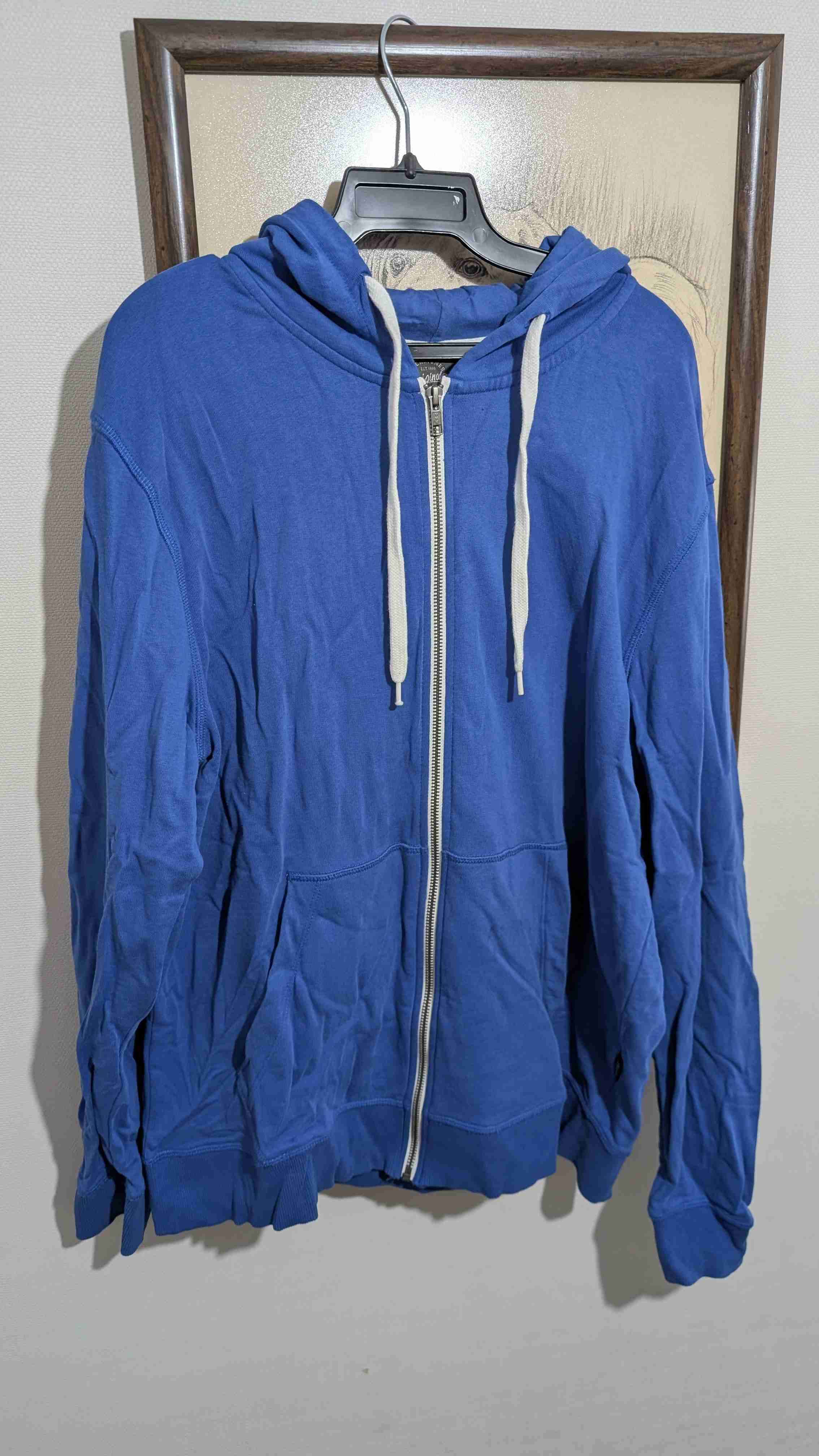 Polerón azul con capucha - 3