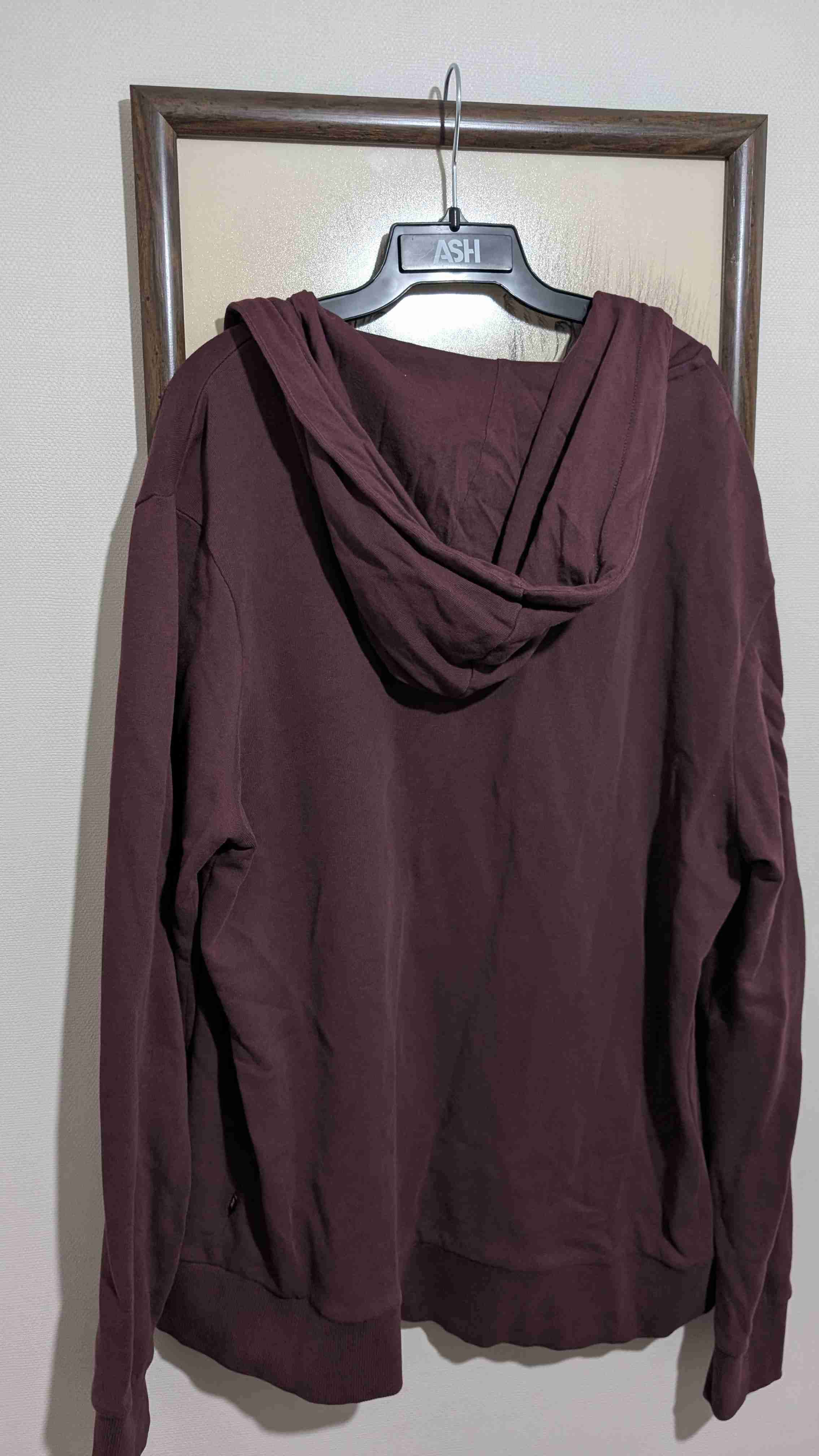 Polerón burdeo con capucha - 4