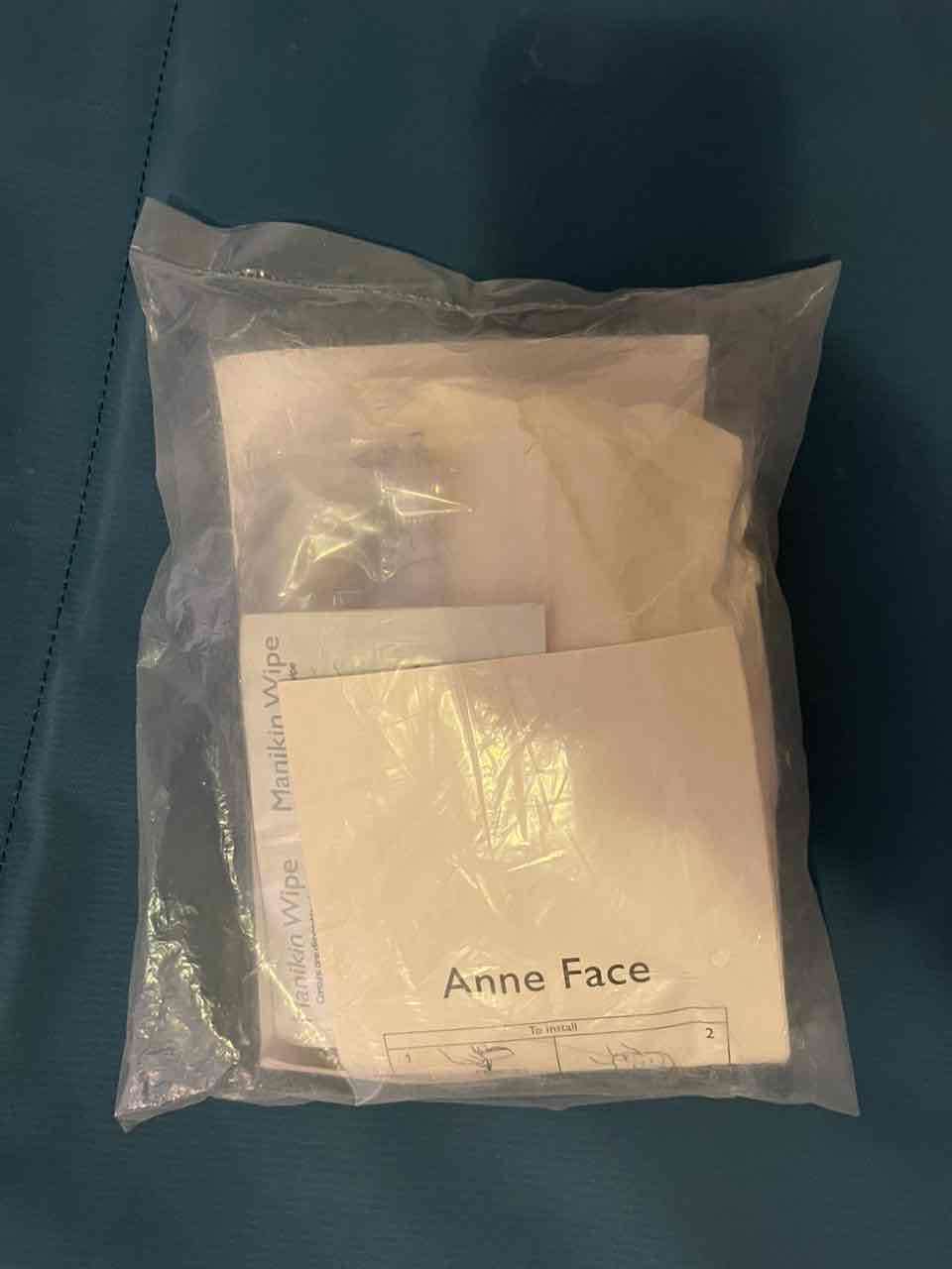 Maniquí de RCP Little Anne - miniatura 3