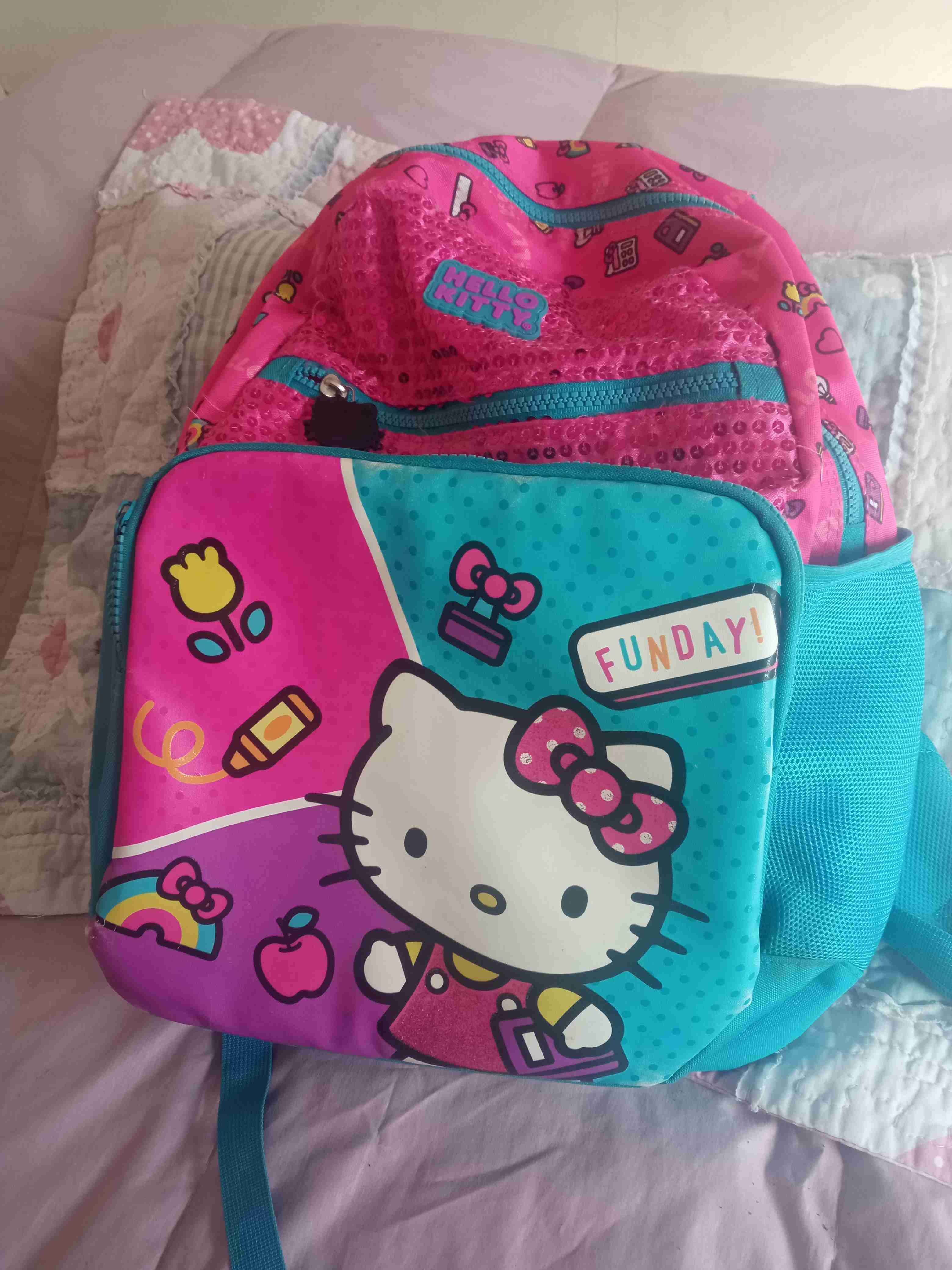 Mochila Hello Kitty multicolor lentejuelas