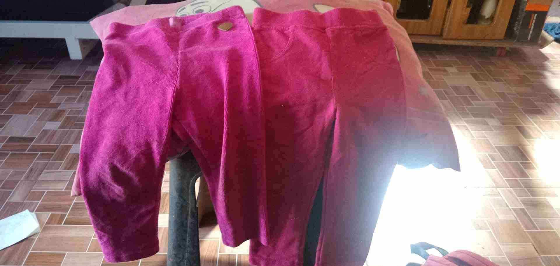 Pantalones rosados de niña - 1