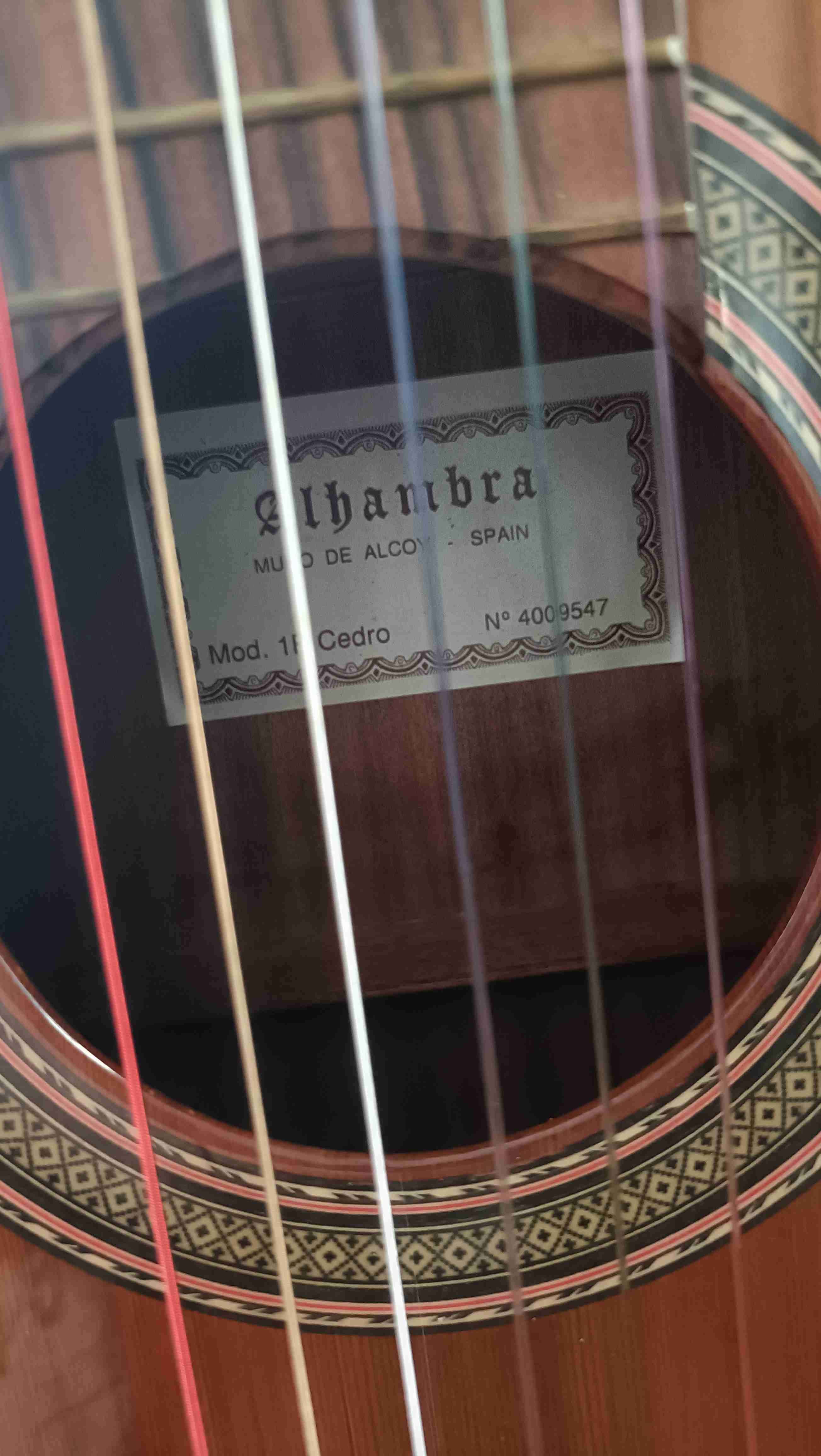 Guitarra clásica Alhambra modelo 11 Cedro - miniatura 3