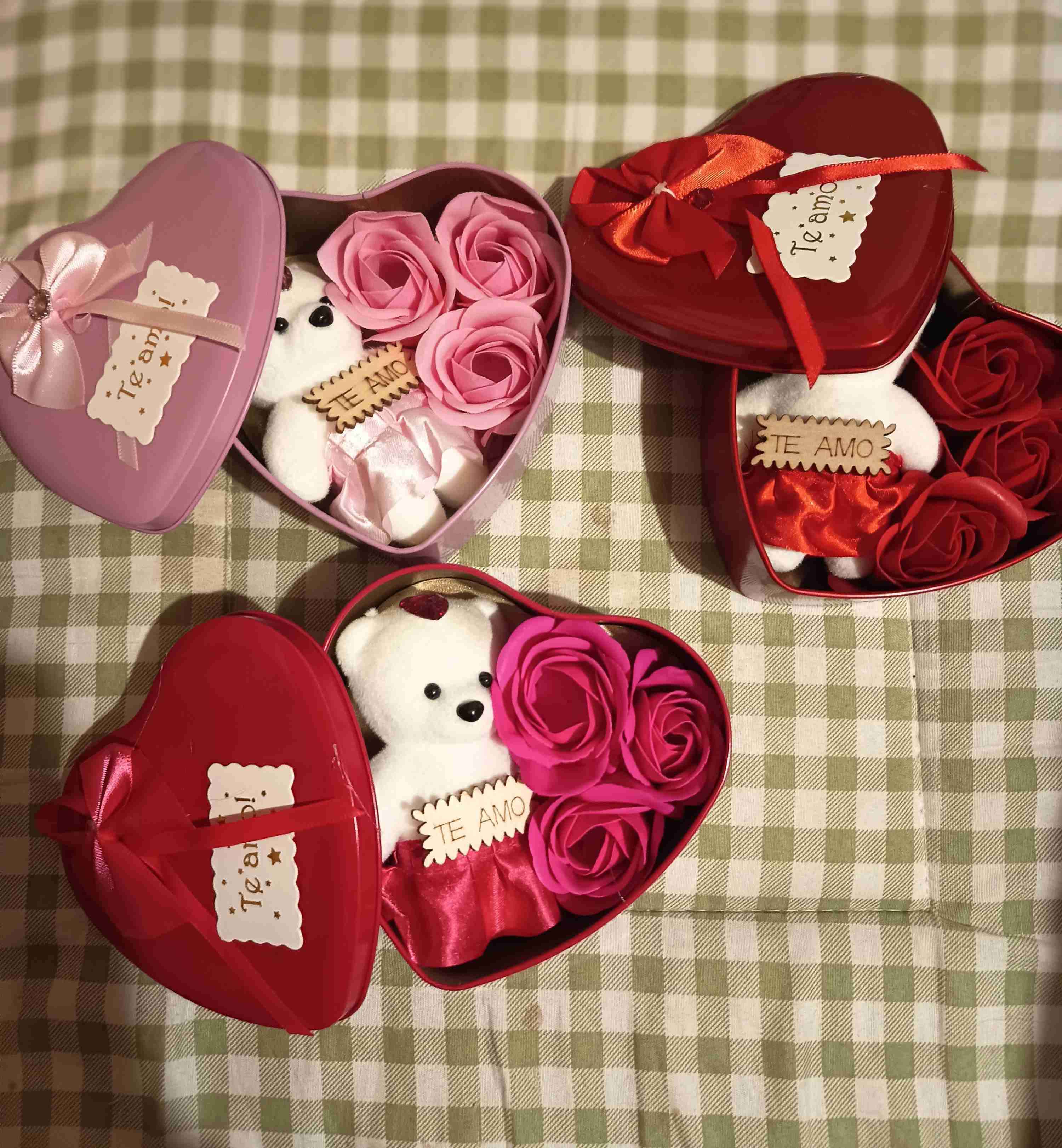 Cajas para regalo con ositos y rosas
