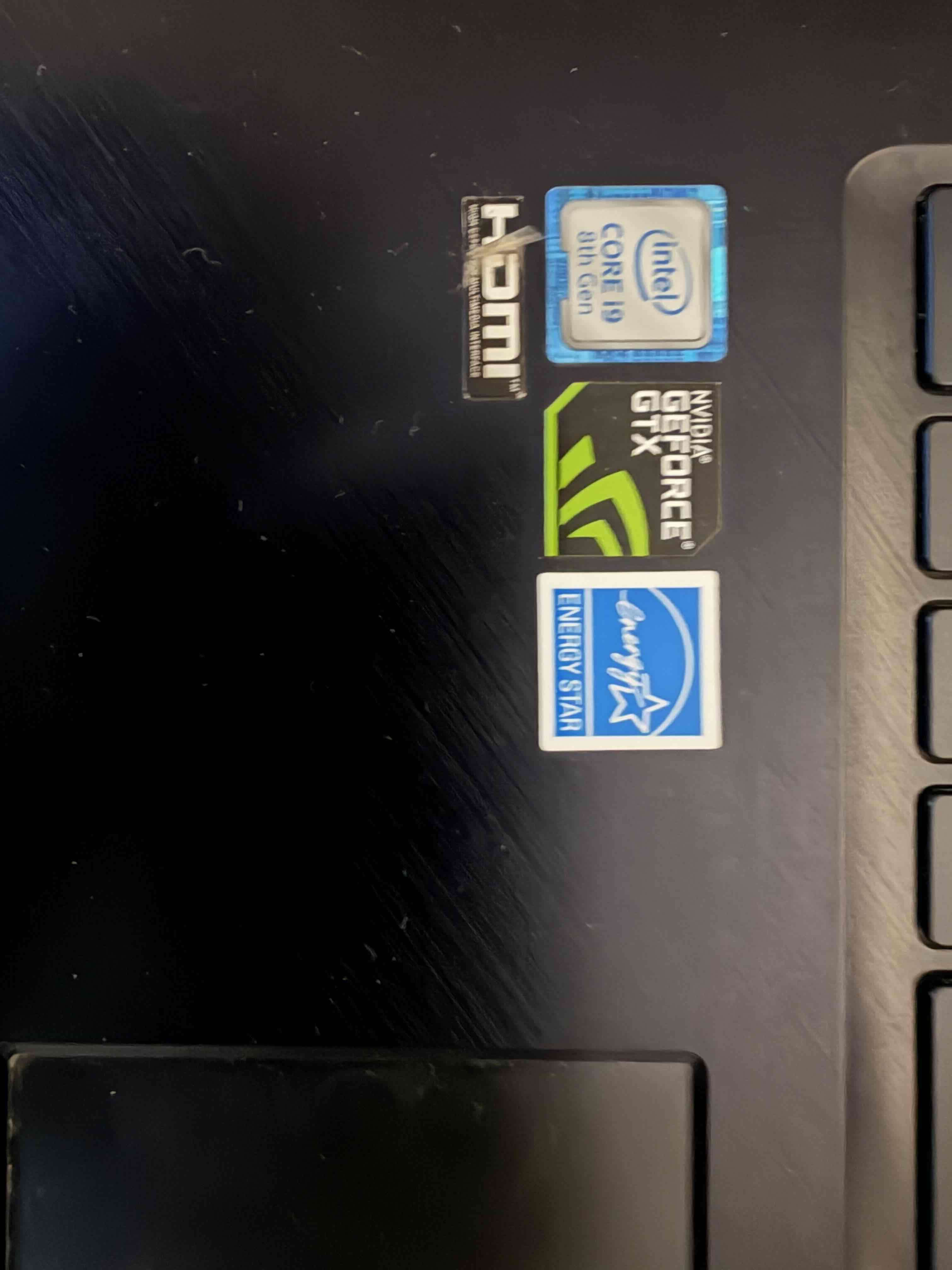 Ultrabook Asus ZenBook UX580G - miniatura 4