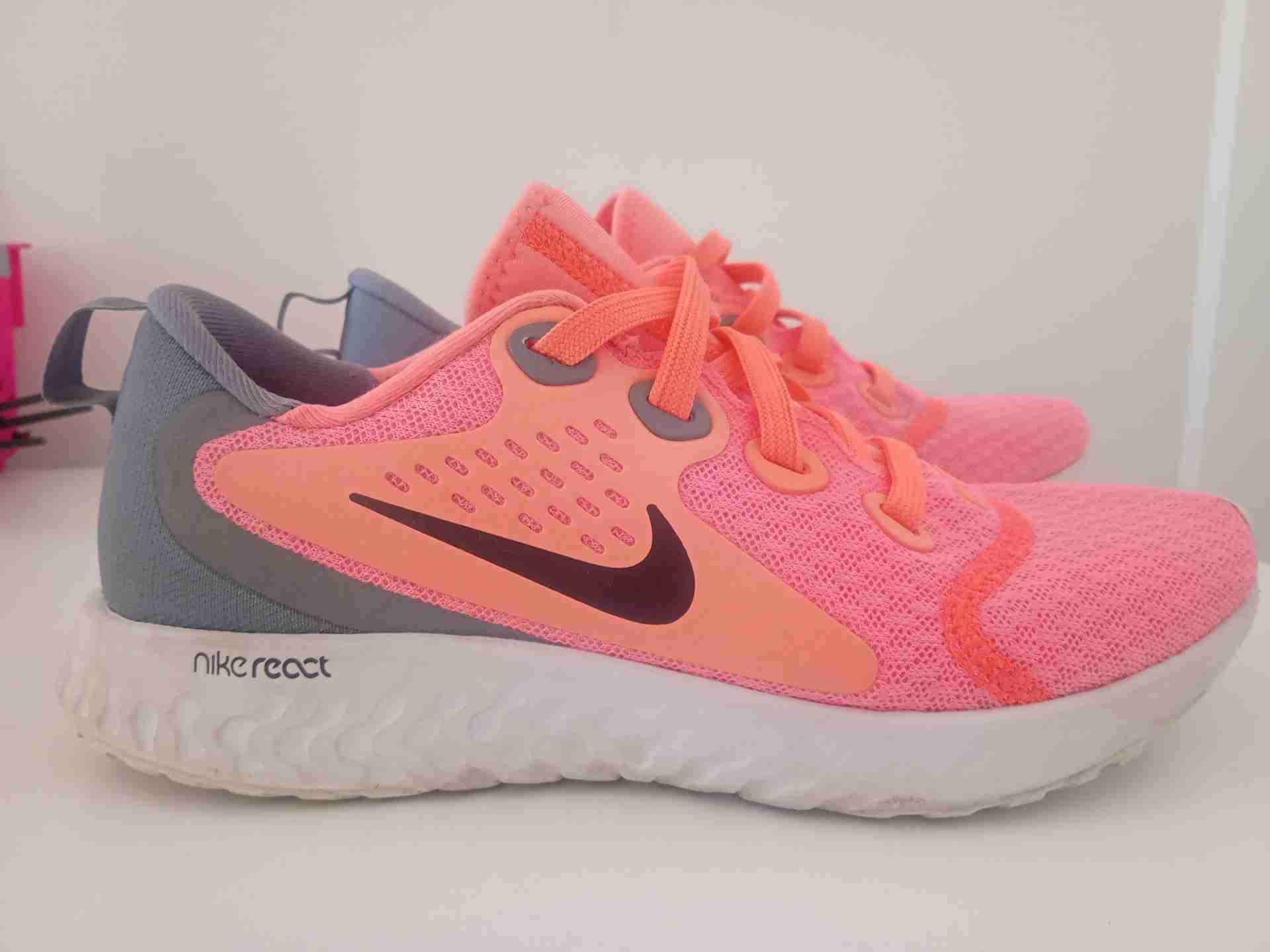Zapatillas deportivas Nike React rosadas - miniatura 3