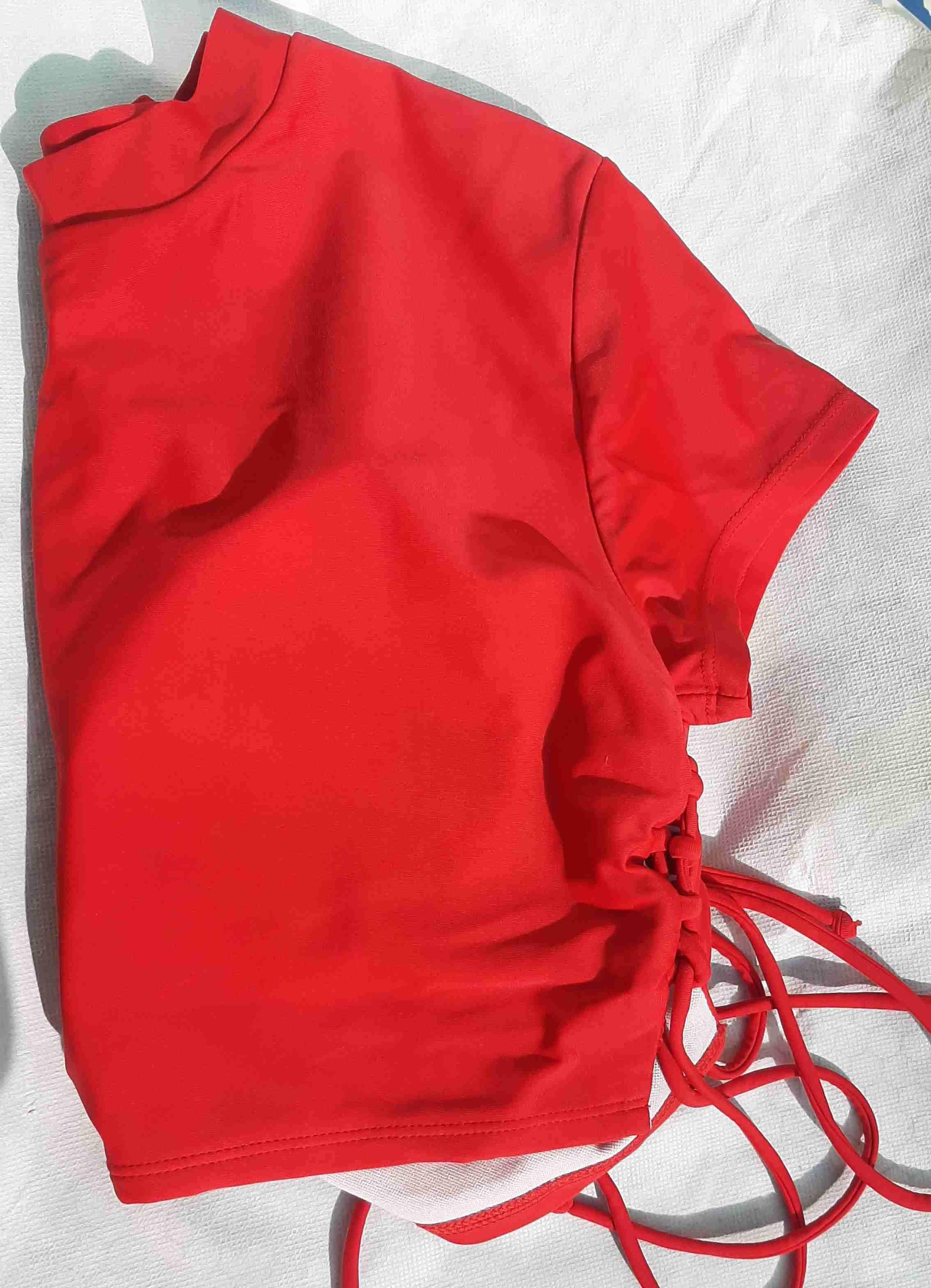 Bikini rojo con lazos - miniatura 2