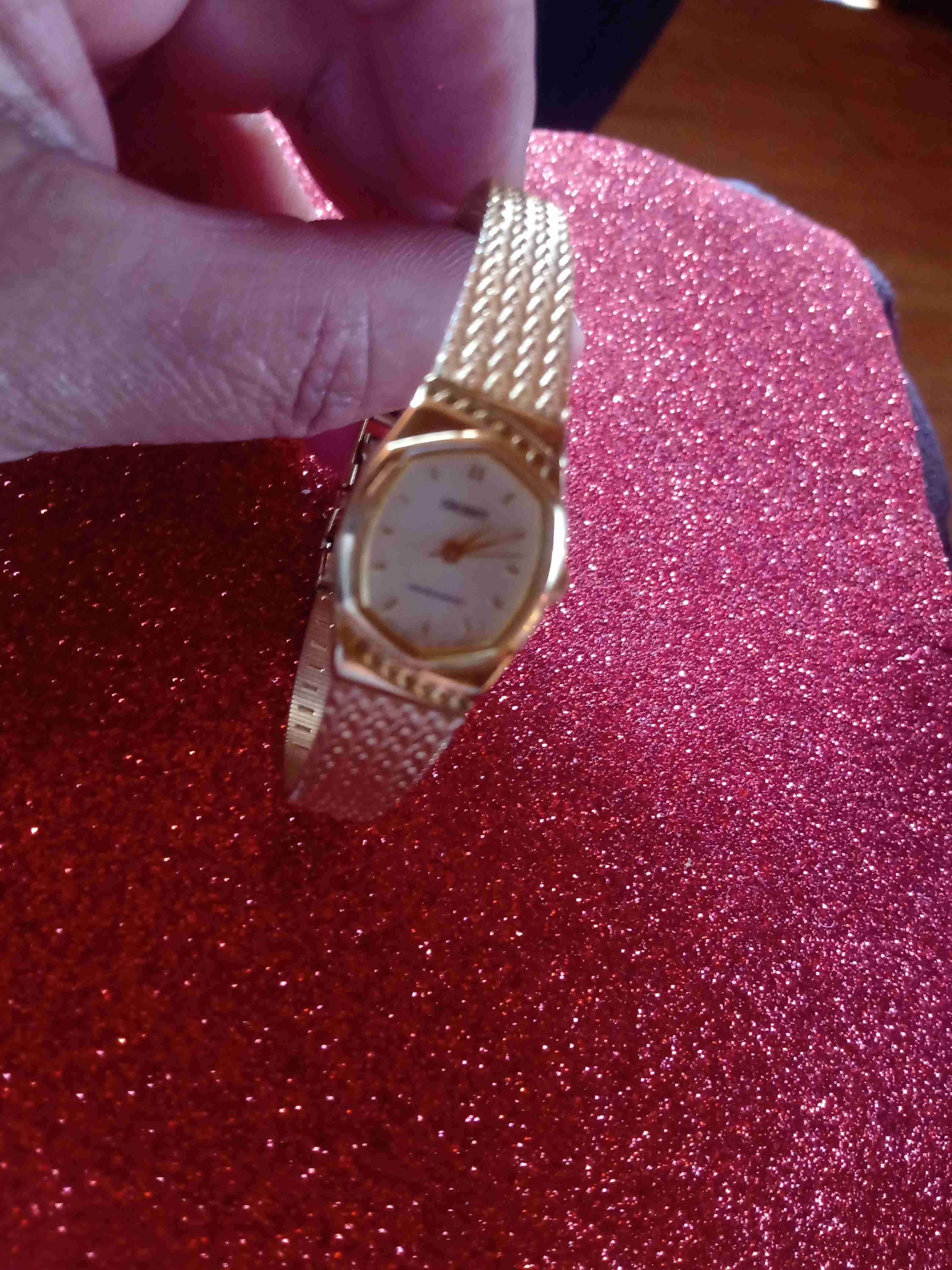 Reloj dorado clásico - miniatura 1