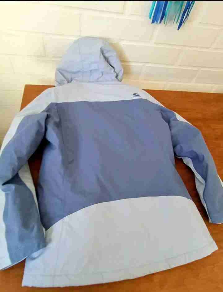 Chaqueta impermeable lila claro - miniatura 3