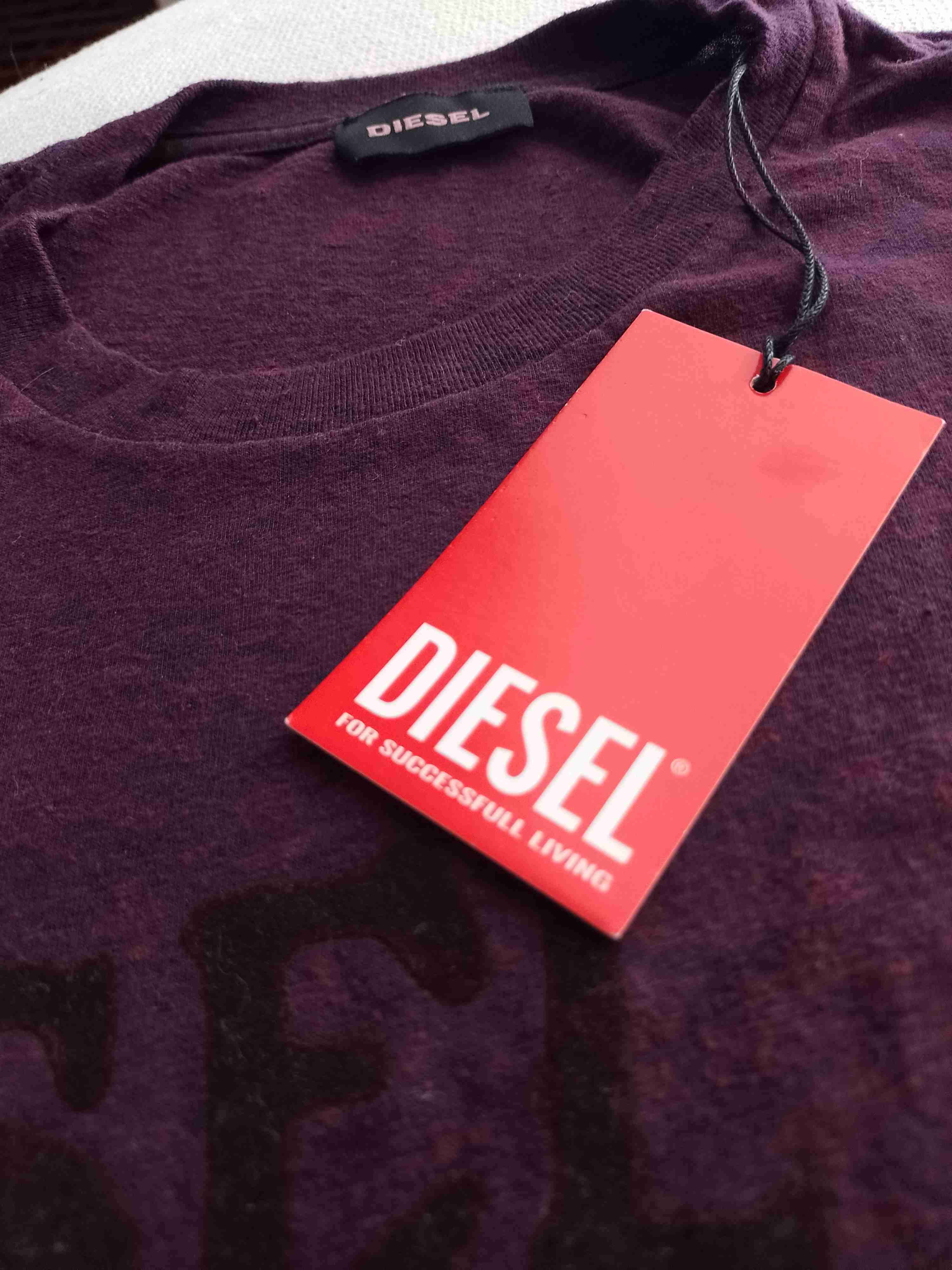 Polera morada Diesel nueva. - 2