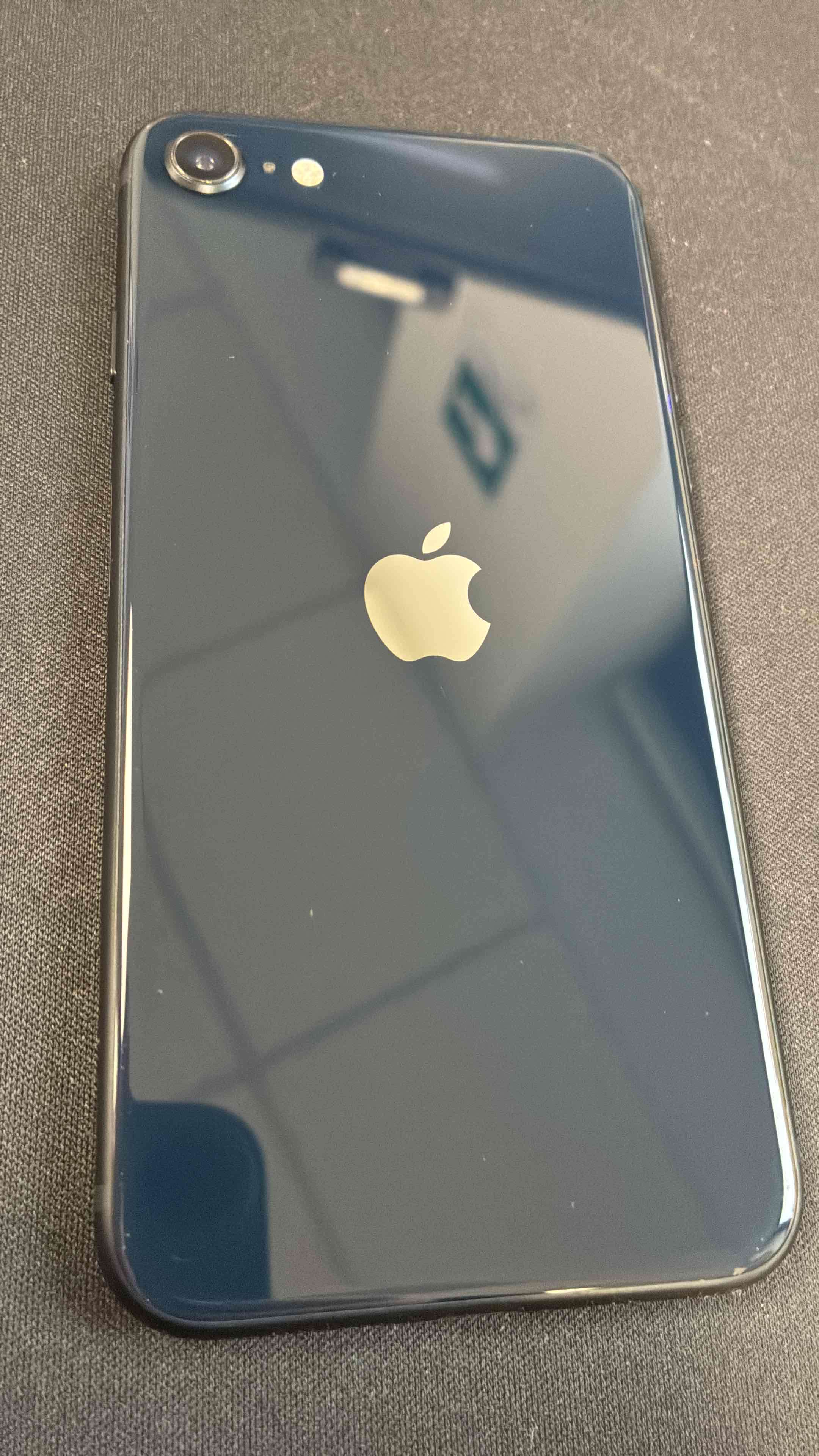 Iphone SE 3era Generación - miniatura 3